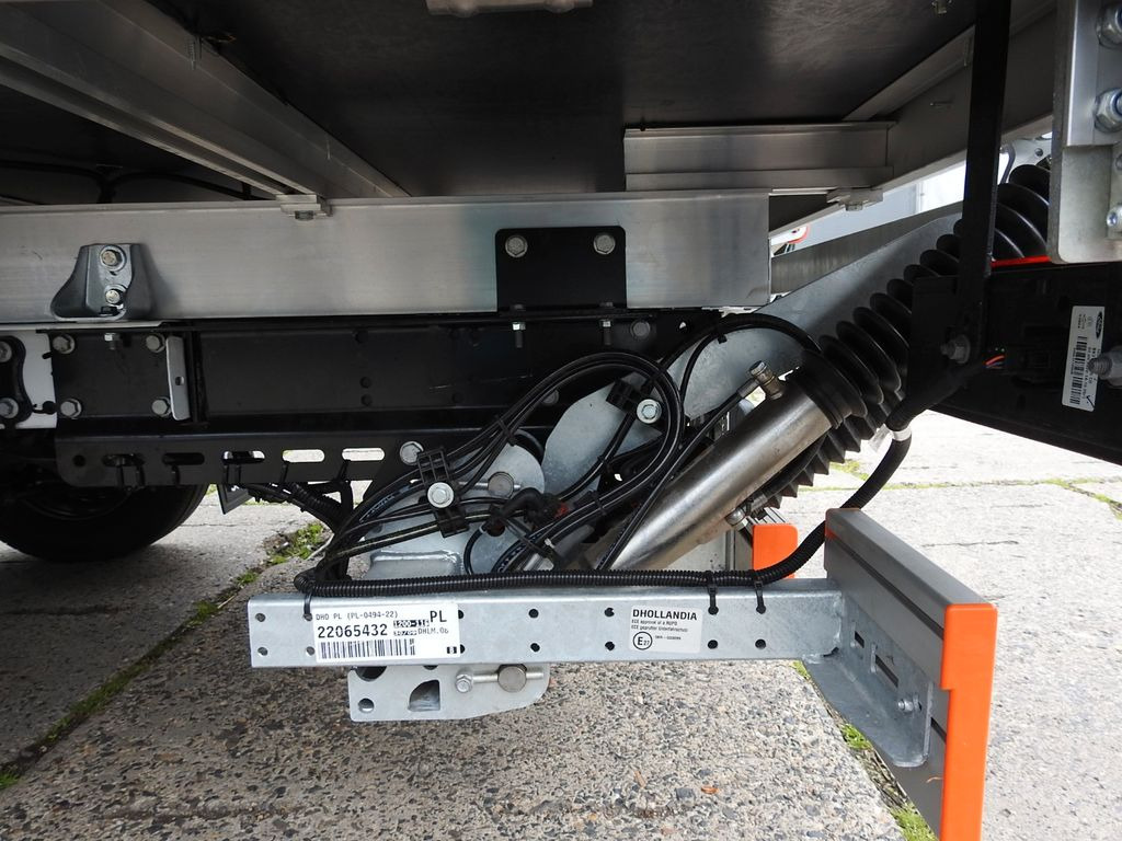 New Curtain side van Ford TRANSIT PRITSCHE PLANE 8 PALLETS AUFZUG A/C: picture 19