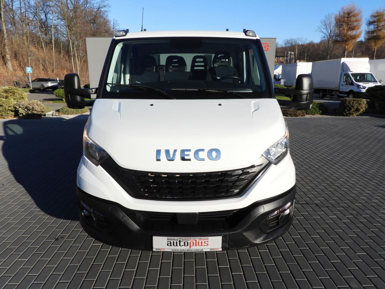 IVECO DAILY 35S14 STAKE BODY DOUBLE CABIN DOKA 7 SEATS CRUISE CONTROL AIR CONDITIONING 140HP - Combi van: picture 5 IVECO DAILY 35S14 STAKE BODY DOUBLE CABIN DOKA 7 SEATS CRUISE CONTROL AIR CONDITIONING 140HP - Combi van: picture 5