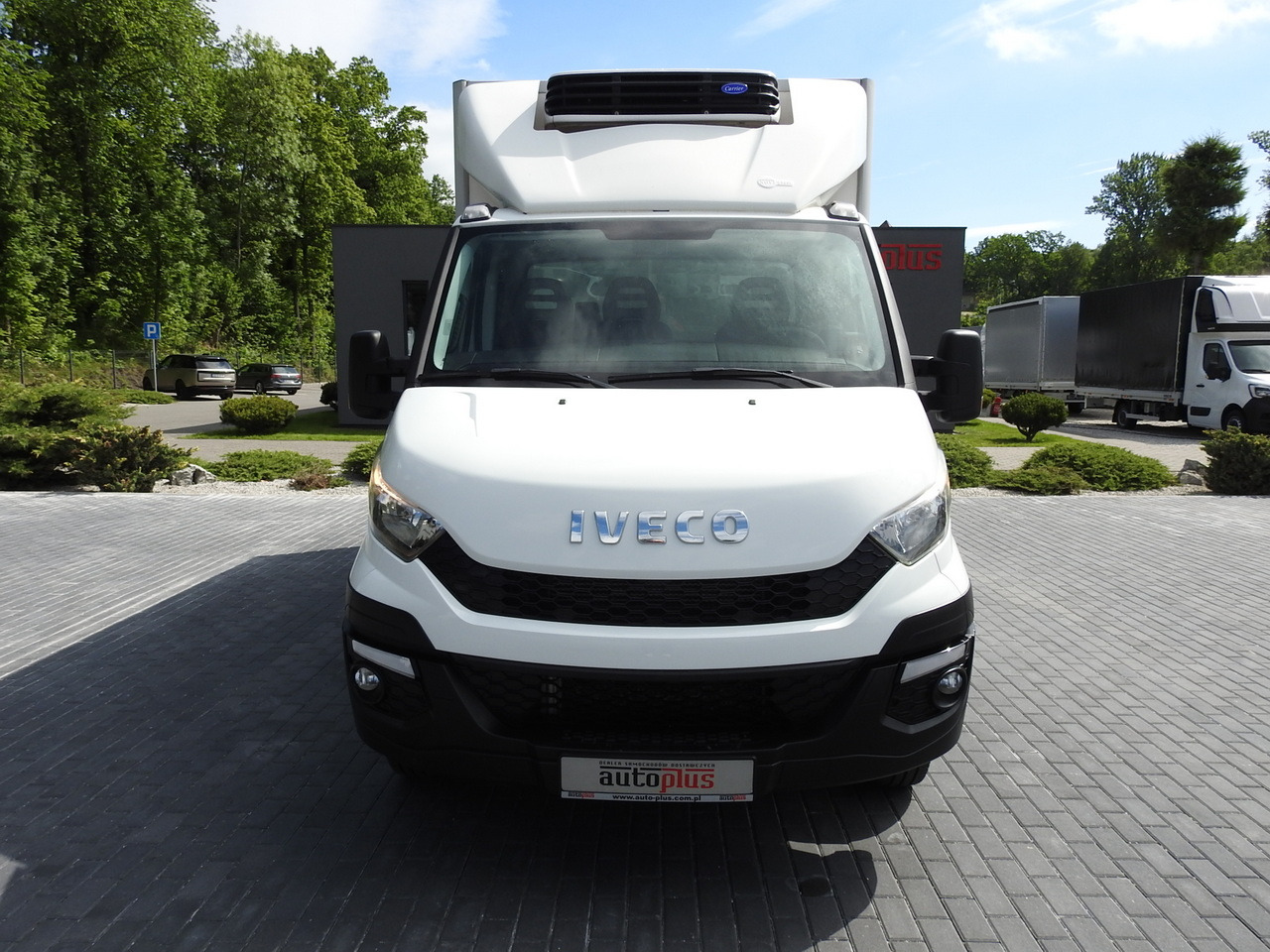 IVECO DAILY 35S15 REGRIGERATOR BOX -12*C 8 PALLETS CRUISE CONTROL TWIN WHEELS AIR CONDITIONING 150HP - Refrigerated van: picture 5 IVECO DAILY 35S15 REGRIGERATOR BOX -12*C 8 PALLETS CRUISE CONTROL TWIN WHEELS AIR CONDITIONING 150HP - Refrigerated van: picture 5