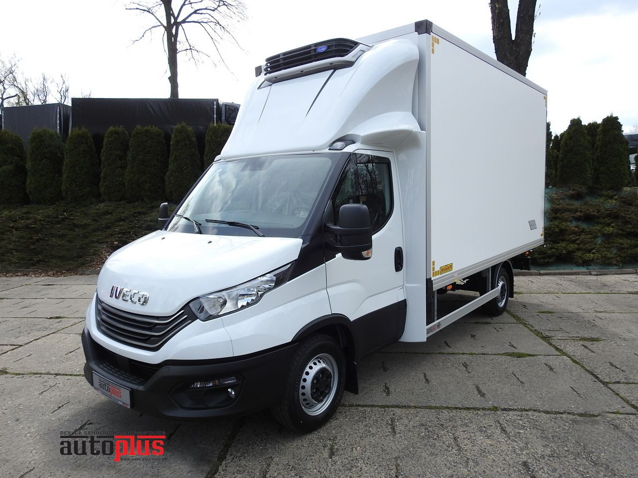 IVECO DAILY 35S16 NEW REGRIGERATOR BOX -10*C 8 PALLETS HEATING FUNCTION POWER SUPPLY 230V CRUISE CONTROL AIR CONDITIONING 160HP - Refrigerated van: picture 1 IVECO DAILY 35S16 NEW REGRIGERATOR BOX -10*C 8 PALLETS HEATING FUNCTION POWER SUPPLY 230V CRUISE CONTROL AIR CONDITIONING 160HP - Refrigerated van: picture 1