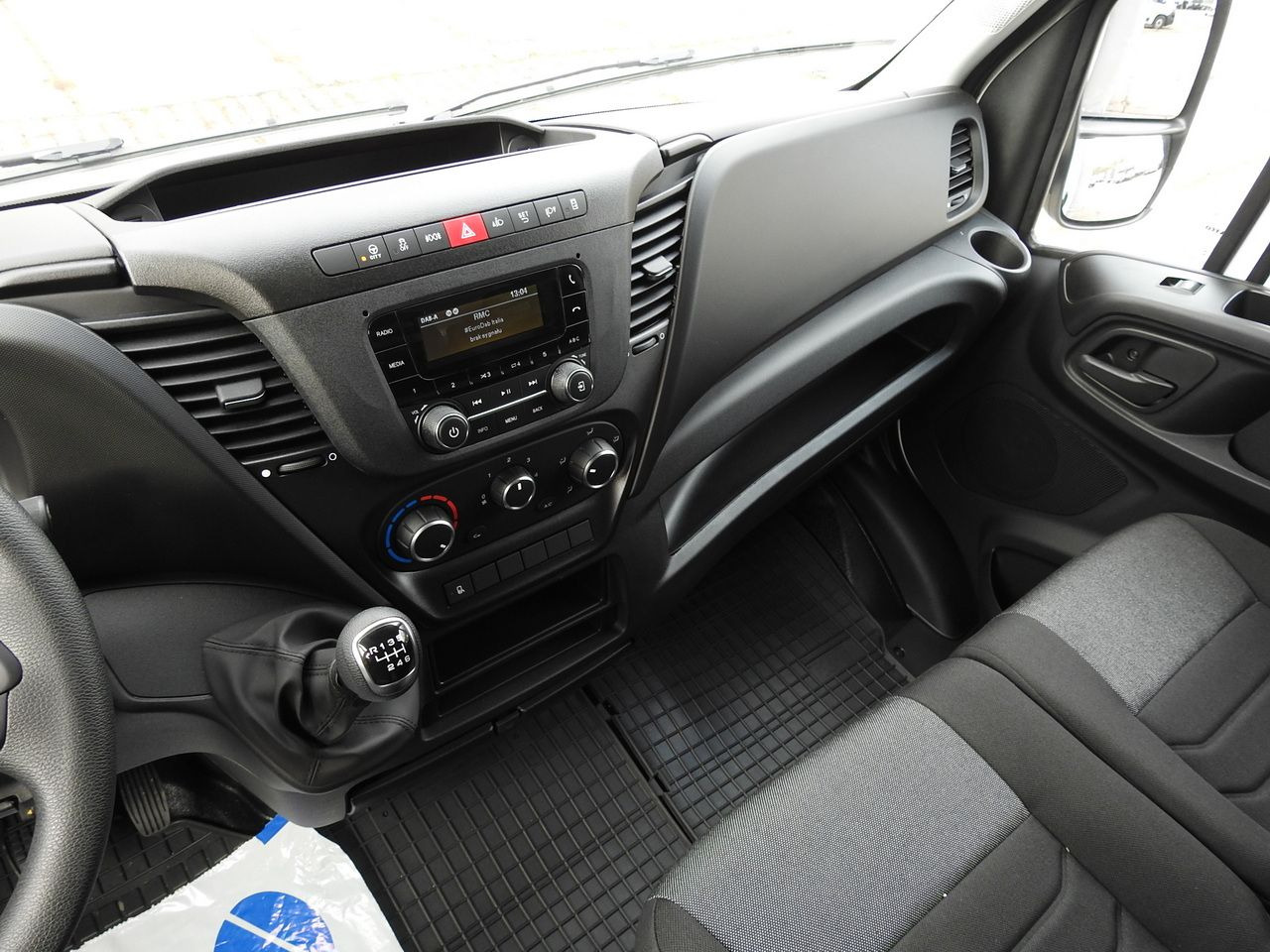 New Curtain side van IVECO DAILY 35S16 NEW TARPAULIN LIFT 8 PALLETS CRUISE CONTROL AIR CONDITIONING  160HP: picture 41
