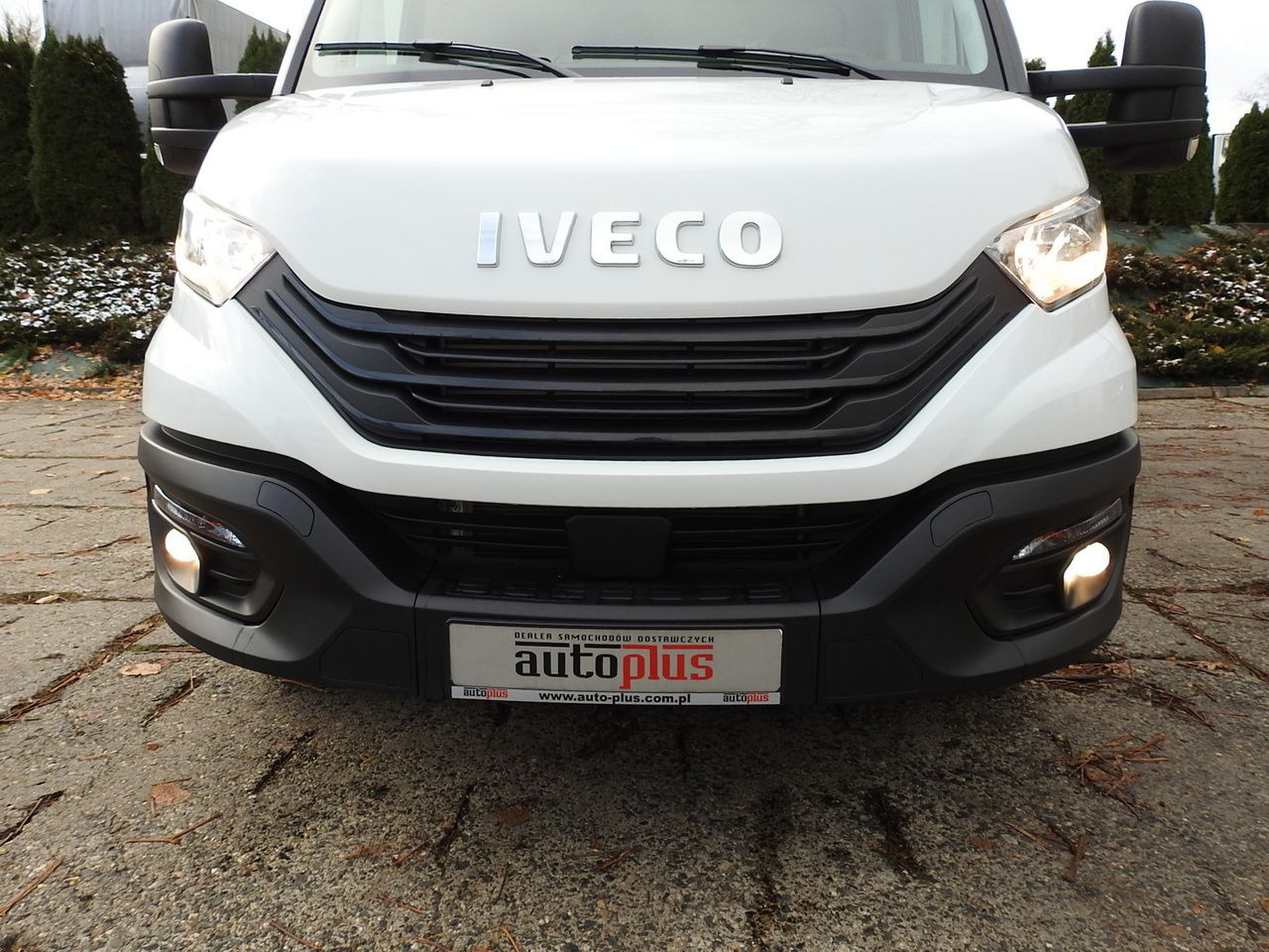 New Curtain side van IVECO DAILY 35S16 NEW TARPAULIN LIFT 8 PALLETS CRUISE CONTROL AIR CONDITIONING  160HP: picture 17