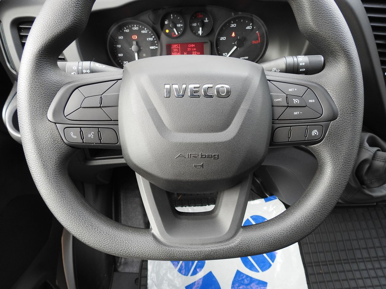 New Curtain side van IVECO DAILY 35S16 NEW TARPAULIN LIFT 8 PALLETS CRUISE CONTROL AIR CONDITIONING  160HP: picture 38