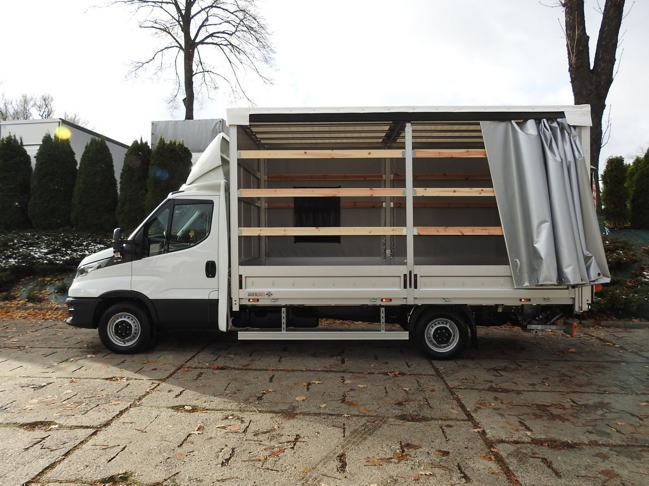 New Curtain side van IVECO DAILY 35S16 NEW TARPAULIN LIFT 8 PALLETS CRUISE CONTROL AIR CONDITIONING  160HP: picture 8