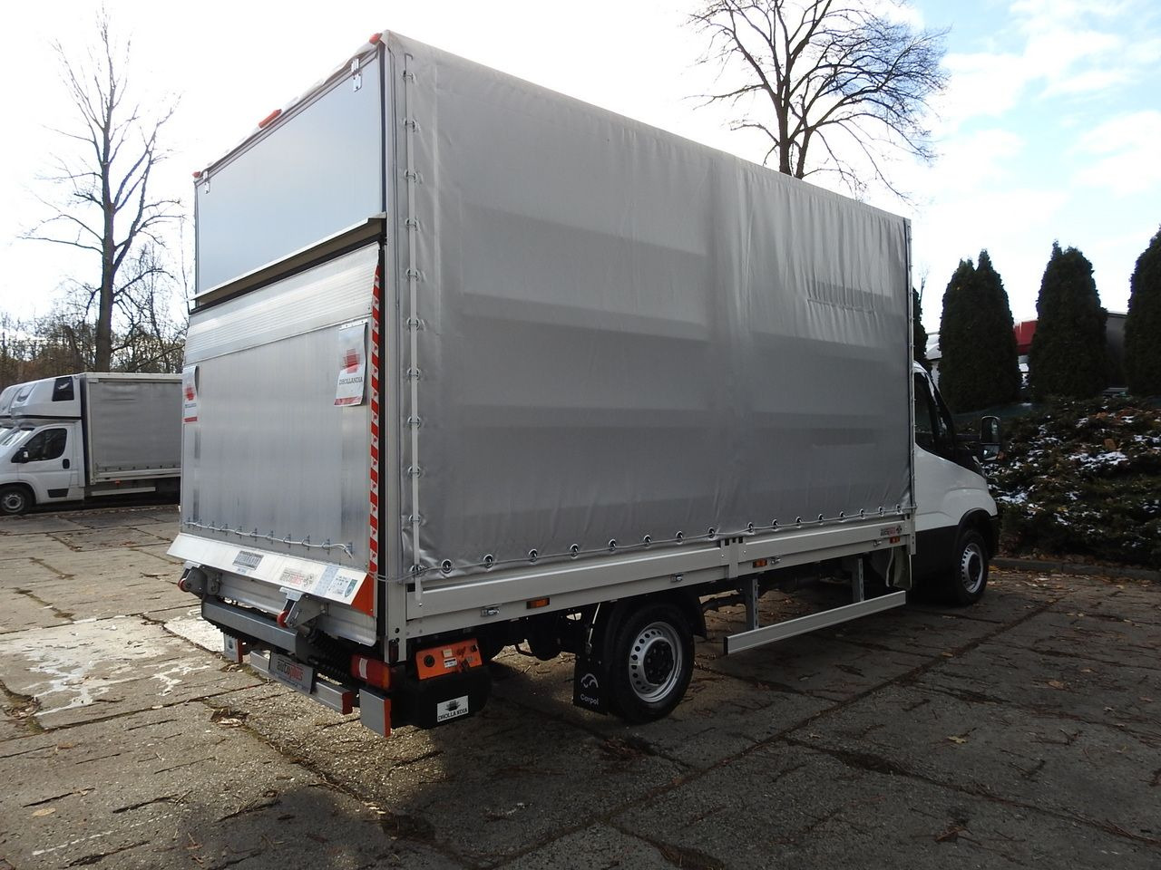 New Curtain side van IVECO DAILY 35S16 NEW TARPAULIN LIFT 8 PALLETS CRUISE CONTROL AIR CONDITIONING  160HP: picture 16