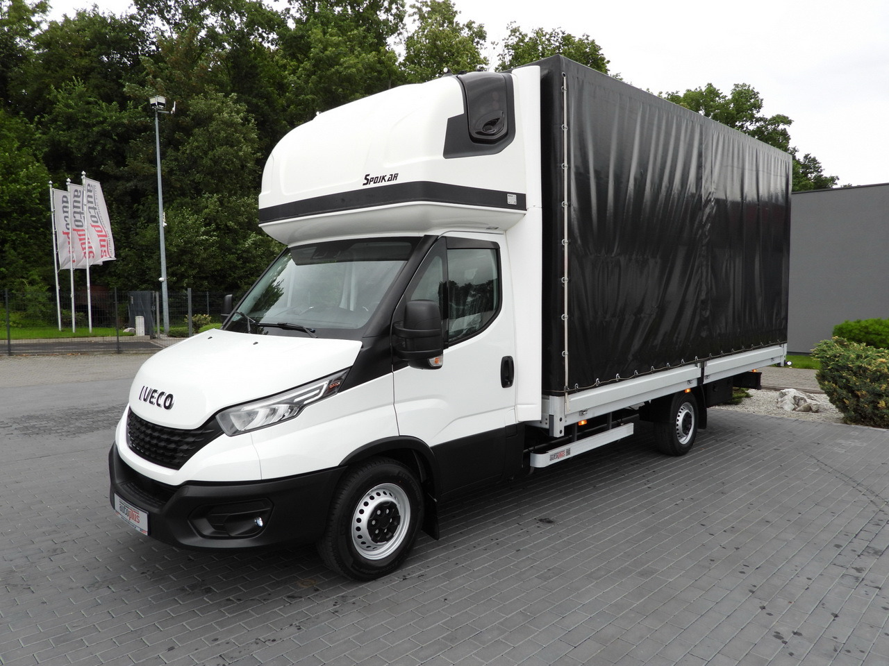 Curtain side van IVECO DAILY 35S18 TARPAULIN 10 PALLETS WEBASTO CRUISE CONTROL NAVIGATION LED LIGHTS AIR CONDITIONING  180HP: picture 6