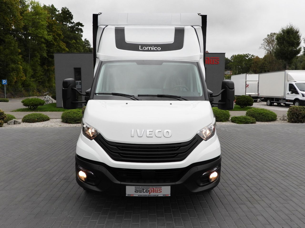 IVECO DAILY 35S18 TARPAULIN 10 PALLETS WEBASTO CRUISE CONTROL PNEUMATICS AIR CONDITIONING 180HP - Curtain side van: picture 5 IVECO DAILY 35S18 TARPAULIN 10 PALLETS WEBASTO CRUISE CONTROL PNEUMATICS AIR CONDITIONING 180HP - Curtain side van: picture 5
