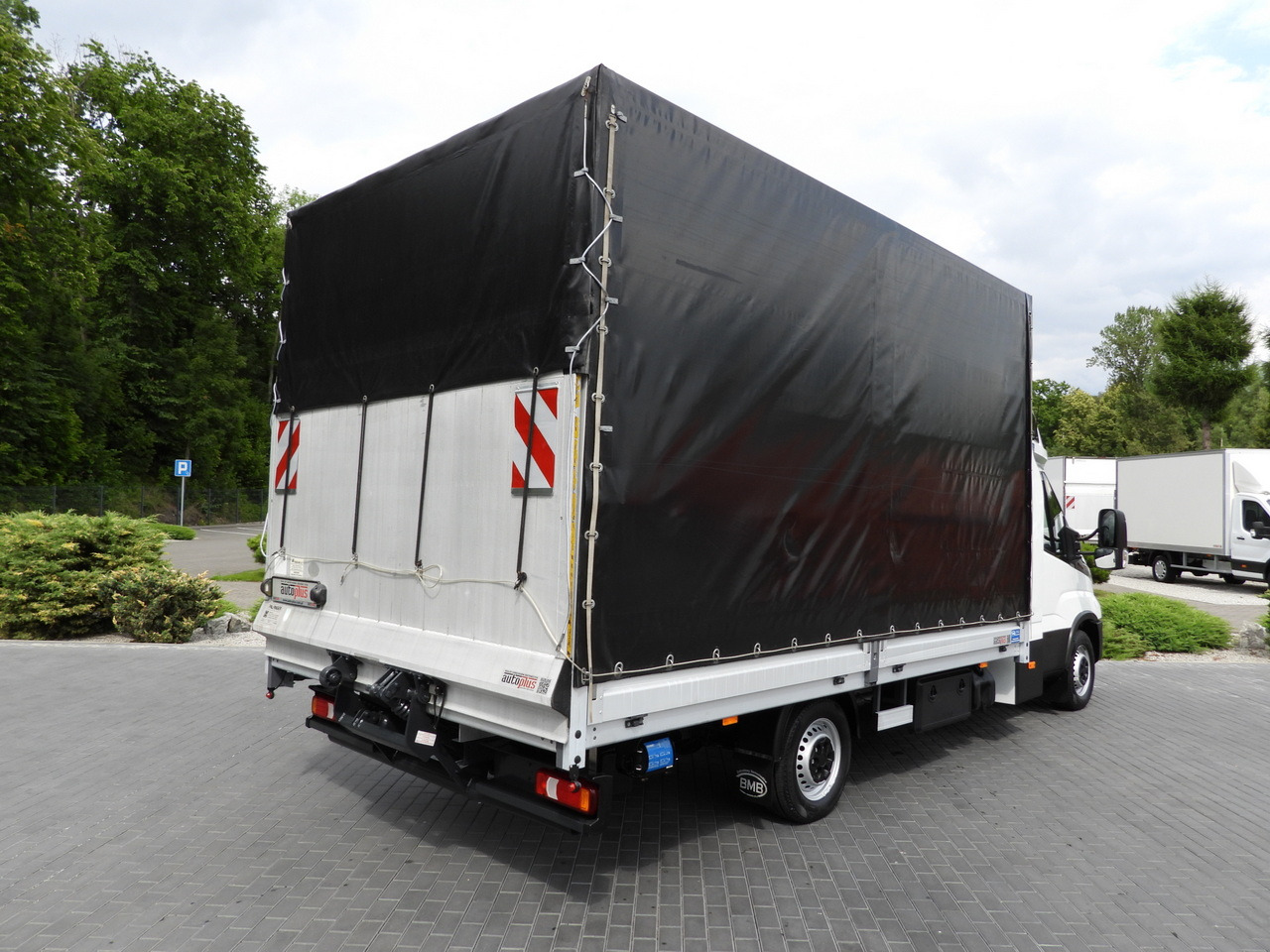 IVECO DAILY 35S18 TARPAULIN LIFT 10 PALLETS WEBASTO CRUISE CONTROL PNEUMATICS AIR CONDITIONING 180HP - Curtain side van: picture 3 IVECO DAILY 35S18 TARPAULIN LIFT 10 PALLETS WEBASTO CRUISE CONTROL PNEUMATICS AIR CONDITIONING 180HP - Curtain side van: picture 3