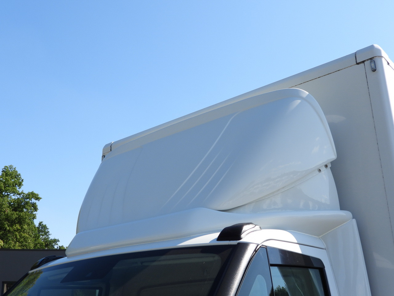 Box truck IVECO DAILY 72C18 LIFT 14 PALLETS CRUISE CONTROL PNEUMATICS AUTOMATIC TRANSMISSION HI-MATIC TWIN WHEELS AIR CONDITIONING 180HP: picture 25 Box truck IVECO DAILY 72C18 LIFT 14 PALLETS CRUISE CONTROL PNEUMATICS AUTOMATIC TRANSMISSION HI-MATIC TWIN WHEELS AIR CONDITIONING 180HP: picture 25