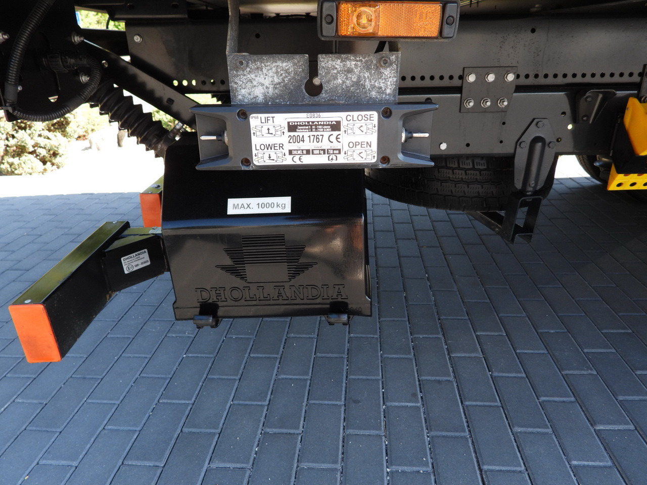 Box truck IVECO DAILY 72C18 LIFT 14 PALLETS CRUISE CONTROL PNEUMATICS AUTOMATIC TRANSMISSION HI-MATIC TWIN WHEELS AIR CONDITIONING 180HP: picture 18 Box truck IVECO DAILY 72C18 LIFT 14 PALLETS CRUISE CONTROL PNEUMATICS AUTOMATIC TRANSMISSION HI-MATIC TWIN WHEELS AIR CONDITIONING 180HP: picture 18