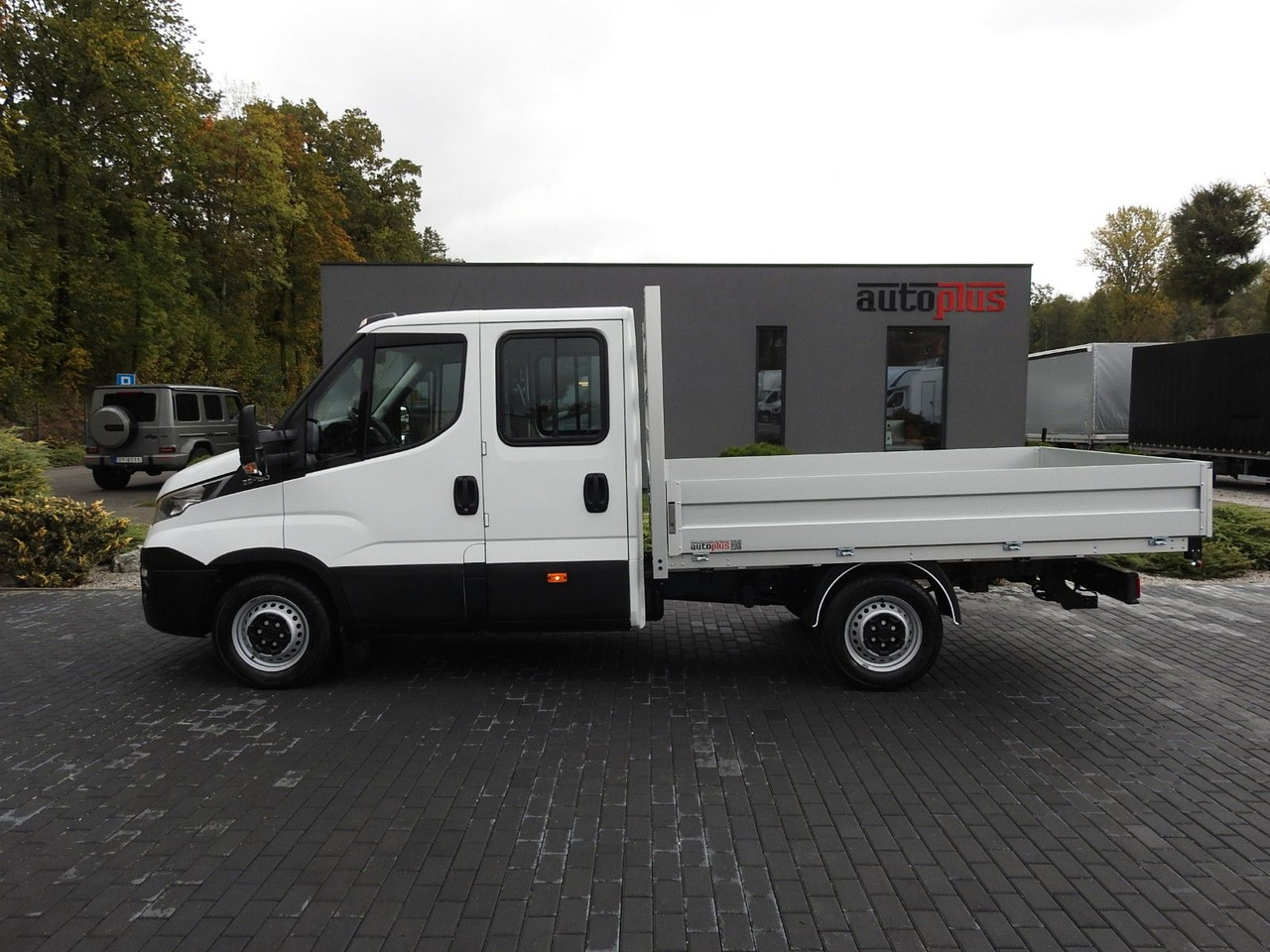 Flatbed van, Combi van Iveco DAILY 35S15 PRITSCHE DOPPELKABINE DOKA 7 SITZE: picture 8