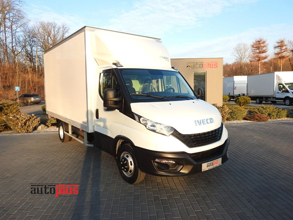 Iveco DAILY 35S16 KOFFER AUFZUG 8 PALETTEN TEMPOMAT - Box van: picture 1 Iveco DAILY 35S16 KOFFER AUFZUG 8 PALETTEN TEMPOMAT - Box van: picture 1