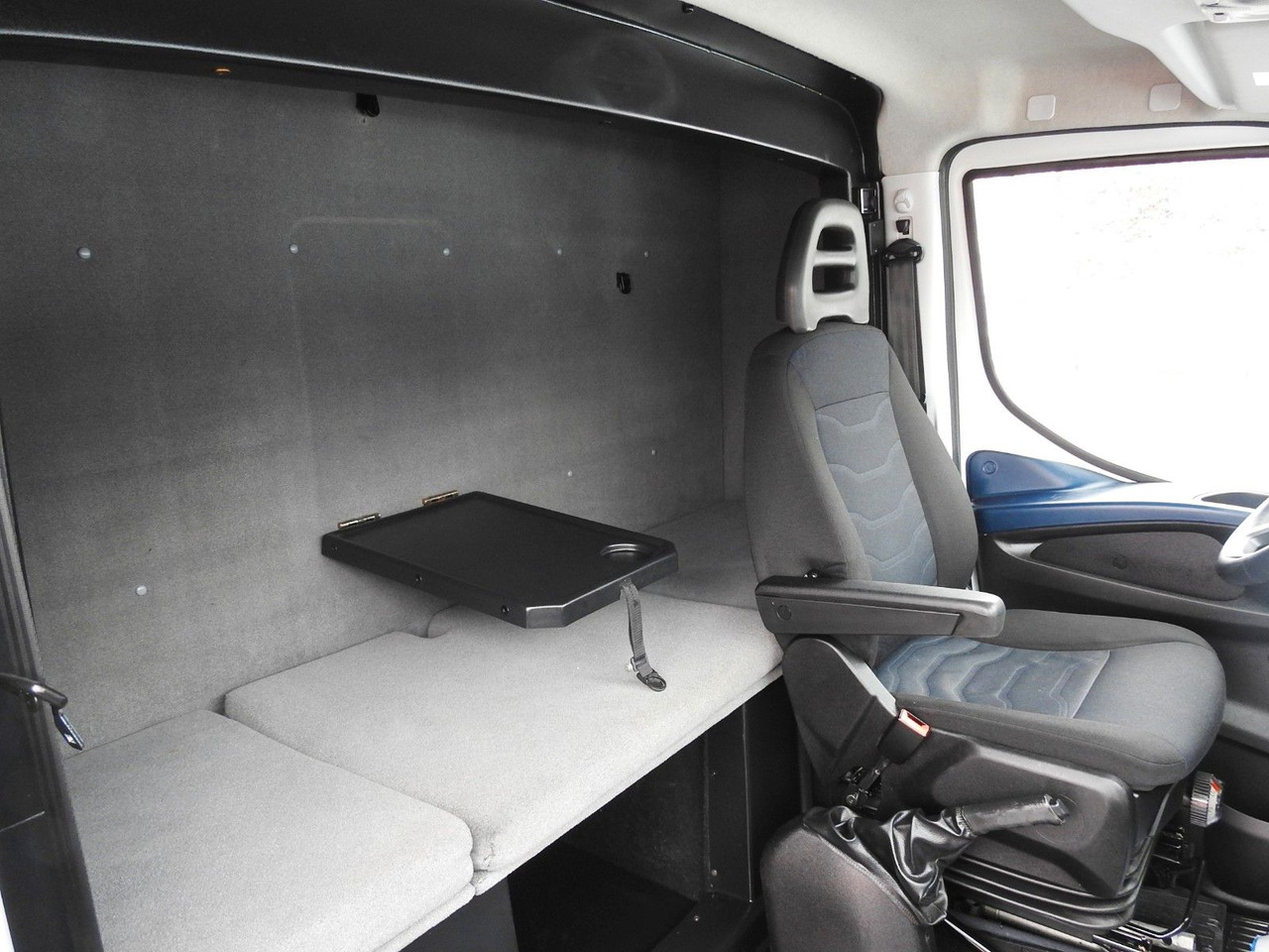 New Curtain side van, Combi van Iveco DAILY  35S18 PRITSCHE PLANE 10 PALETTEN WEBASTO: picture 27