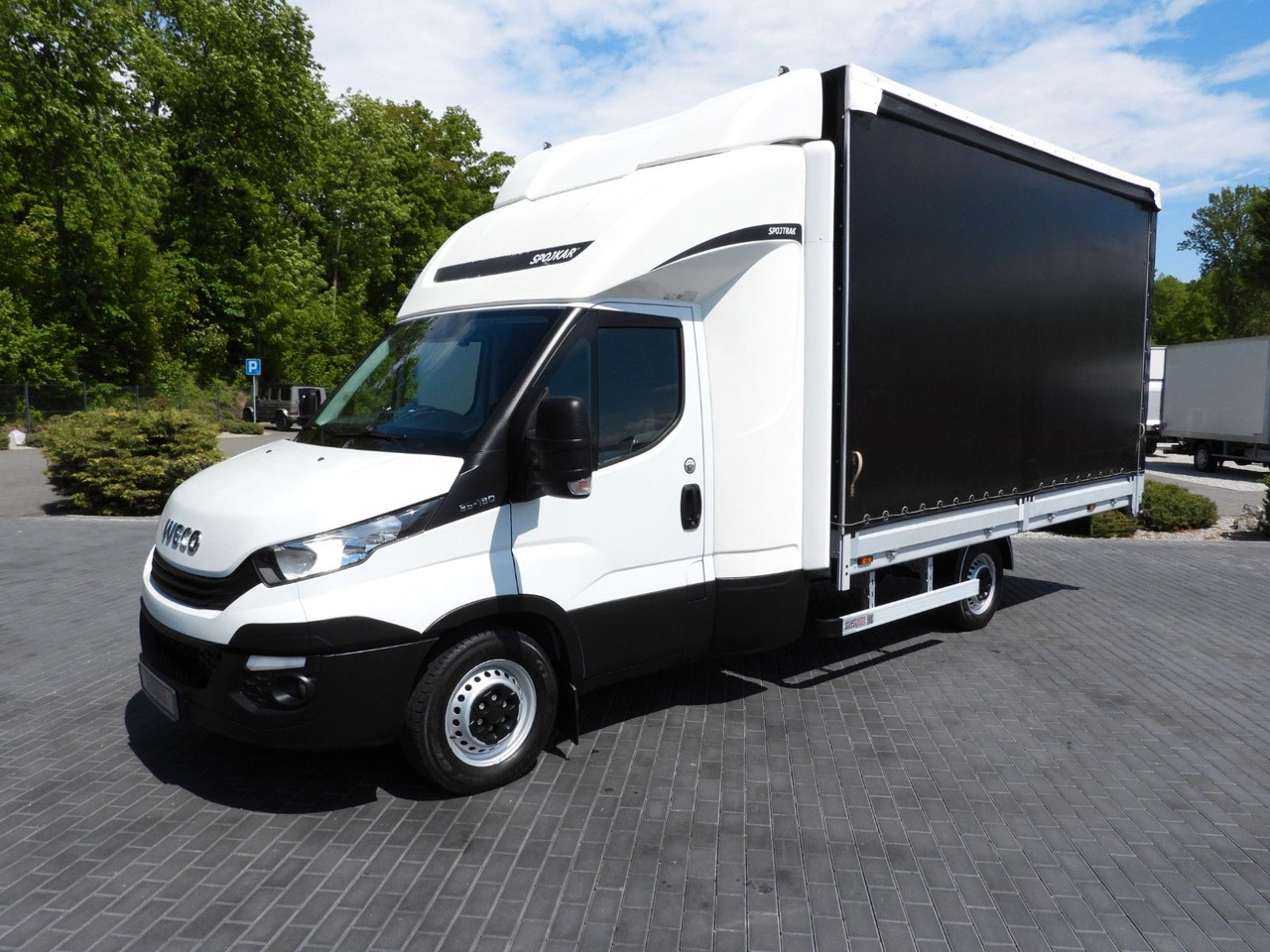 New Curtain side van, Combi van Iveco DAILY  35S18 PRITSCHE PLANE 10 PALETTEN WEBASTO: picture 18