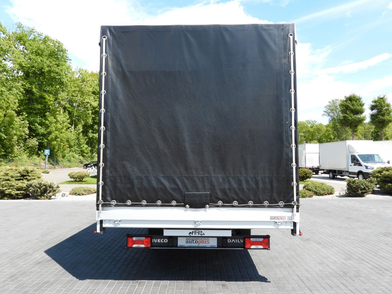 New Curtain side van, Combi van Iveco DAILY  35S18 PRITSCHE PLANE 10 PALETTEN WEBASTO: picture 11