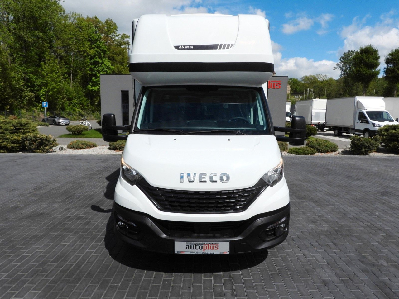 Iveco DAILY 35S18 PRITSCHE PLANE 10 PALETTEN WEBASTO - Curtain side van: picture 5 Iveco DAILY 35S18 PRITSCHE PLANE 10 PALETTEN WEBASTO - Curtain side van: picture 5