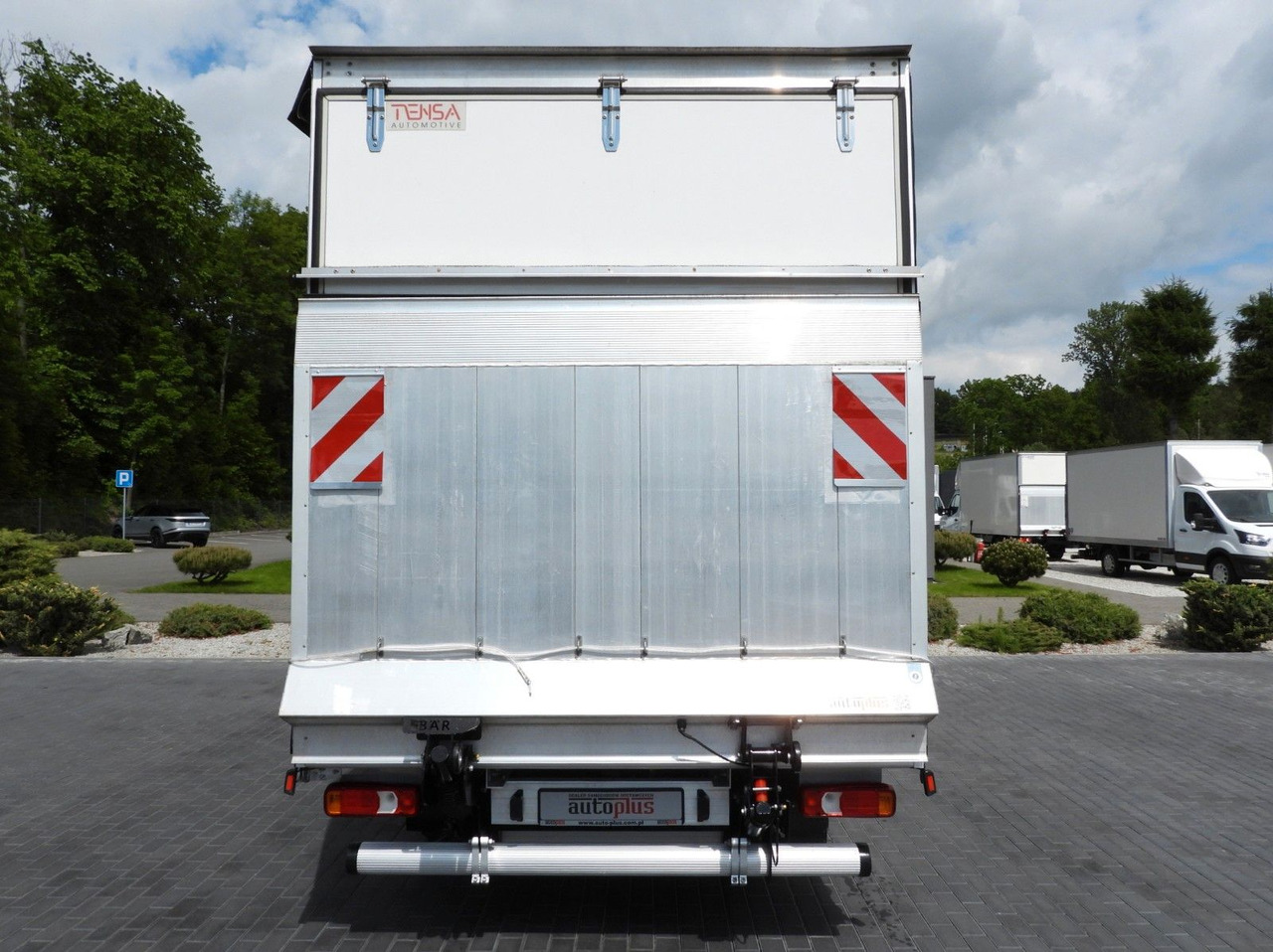 Curtain side van Iveco DAILY 35S18 PRITSCHE PLANE AUFZUG 8 PALETTEN: picture 11