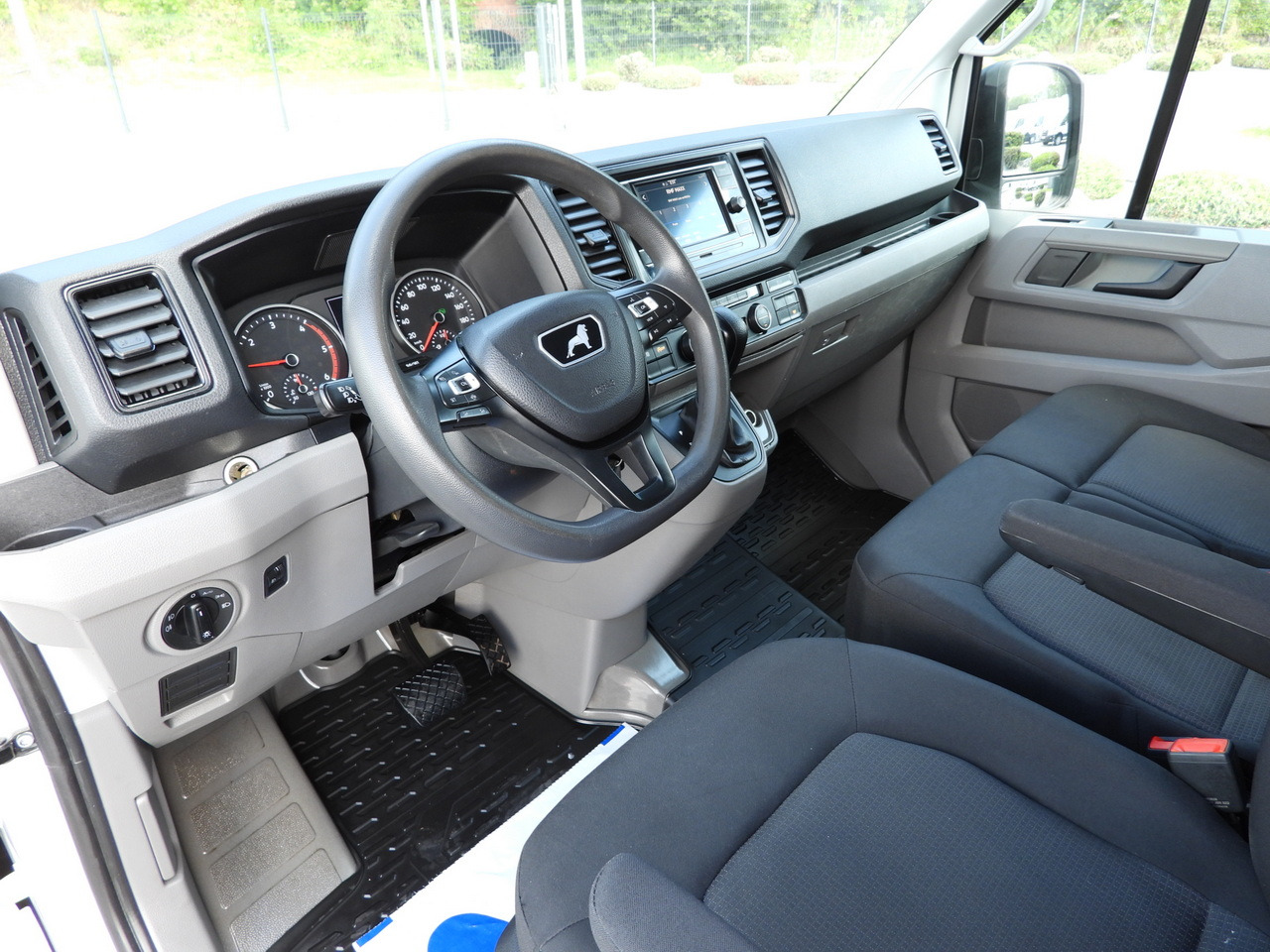 MAN TGE REFRIGERATOR VAN -5*C POWER SUPPLY 230V CRUISE CONTROL AUTOMATIC TRANSMISSION AIR CONDITIONING 180HP - Refrigerated van: picture 2 MAN TGE REFRIGERATOR VAN -5*C POWER SUPPLY 230V CRUISE CONTROL AUTOMATIC TRANSMISSION AIR CONDITIONING 180HP - Refrigerated van: picture 2