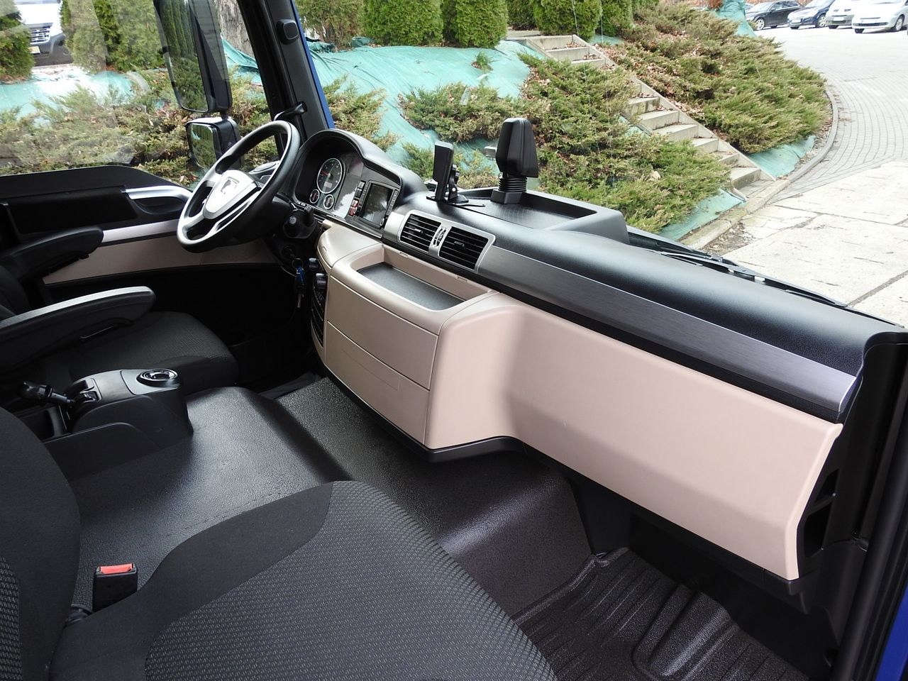 MAN TGL 12.220 BOX LIFT 18 PALLETS CRUISE CONTROLAIR CONDITIONING PNEUMATICS AUTOMATIC TWIN WHEELS  220HP on lease MAN TGL 12.220 BOX LIFT 18 PALLETS CRUISE CONTROLAIR CONDITIONING PNEUMATICS AUTOMATIC TWIN WHEELS  220HP: picture 45