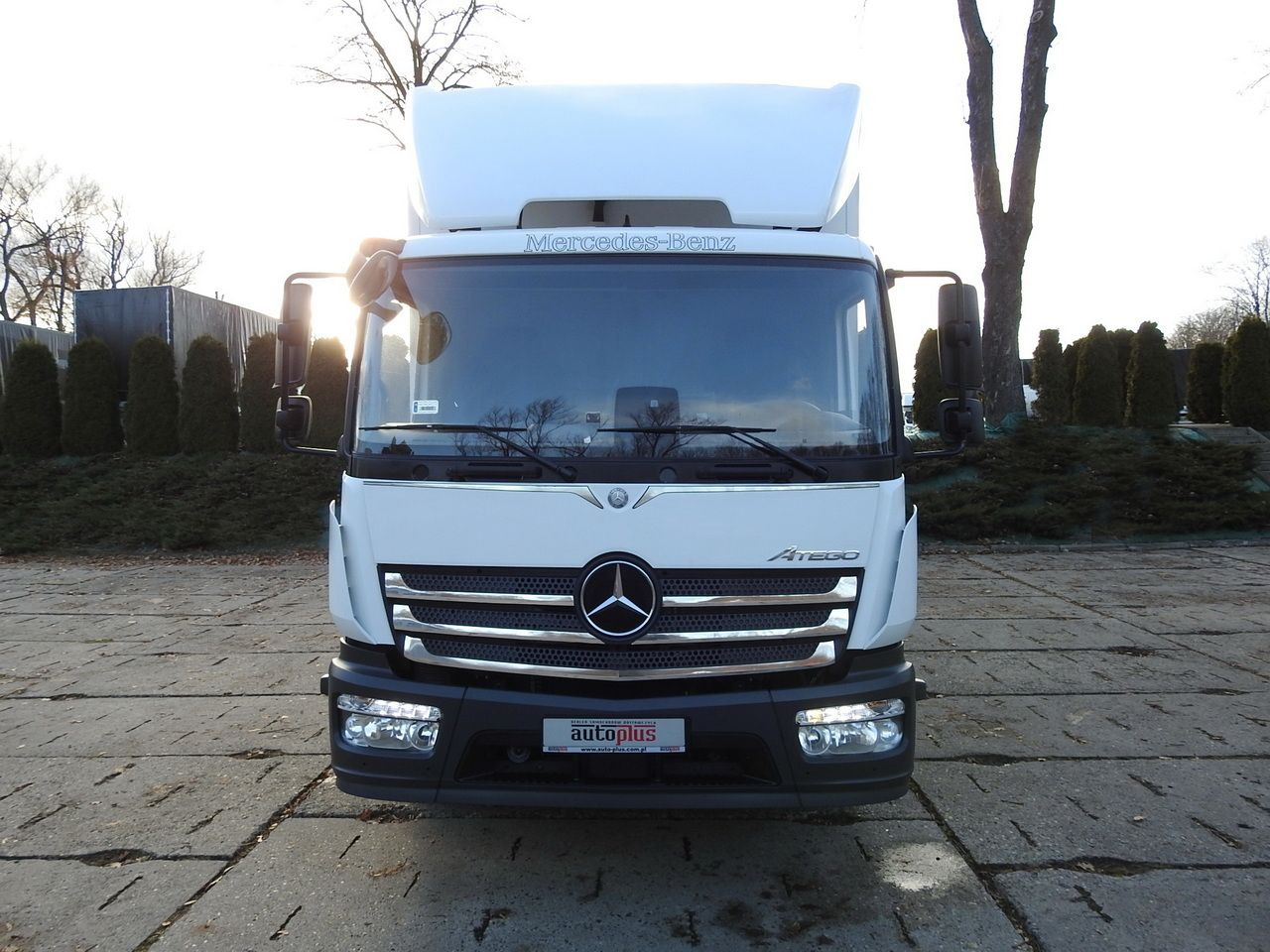 MERCEDES ATEGO 12.24 REGRIGERATOR BOX -10*C LIFT 16 PALLETS HEATING FUNCTION WEBASTO CRUISE CONTROL PNEUMATICS AIR CONDITIONING  240HP - Refrigerator truck: picture 5 MERCEDES ATEGO 12.24 REGRIGERATOR BOX -10*C LIFT 16 PALLETS HEATING FUNCTION WEBASTO CRUISE CONTROL PNEUMATICS AIR CONDITIONING  240HP - Refrigerator truck: picture 5