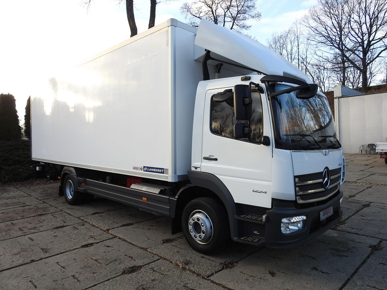 MERCEDES ATEGO 12.24 REGRIGERATOR BOX -10*C LIFT 16 PALLETS HEATING FUNCTION WEBASTO CRUISE CONTROL PNEUMATICS AIR CONDITIONING  240HP - Refrigerator truck: picture 4 MERCEDES ATEGO 12.24 REGRIGERATOR BOX -10*C LIFT 16 PALLETS HEATING FUNCTION WEBASTO CRUISE CONTROL PNEUMATICS AIR CONDITIONING  240HP - Refrigerator truck: picture 4