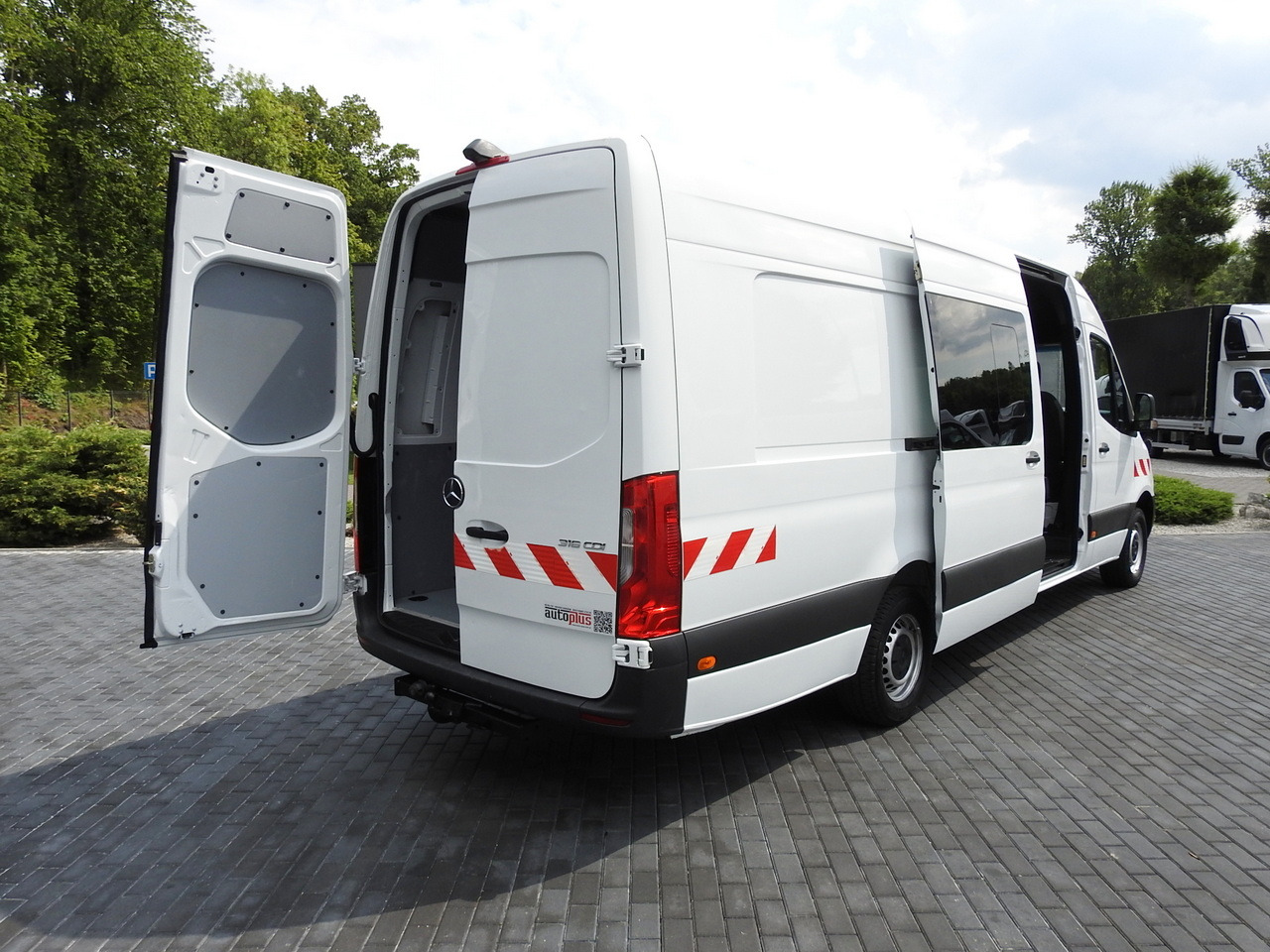 MERCEDES SPRINTER BOX DELIVERY VAN 5 SEATS CRUISE CONTROL NAVIGATION AIR CONDITIONING AUTOMATIC TRANSMISSION 160HP - Panel van: picture 3 MERCEDES SPRINTER BOX DELIVERY VAN 5 SEATS CRUISE CONTROL NAVIGATION AIR CONDITIONING AUTOMATIC TRANSMISSION 160HP - Panel van: picture 3