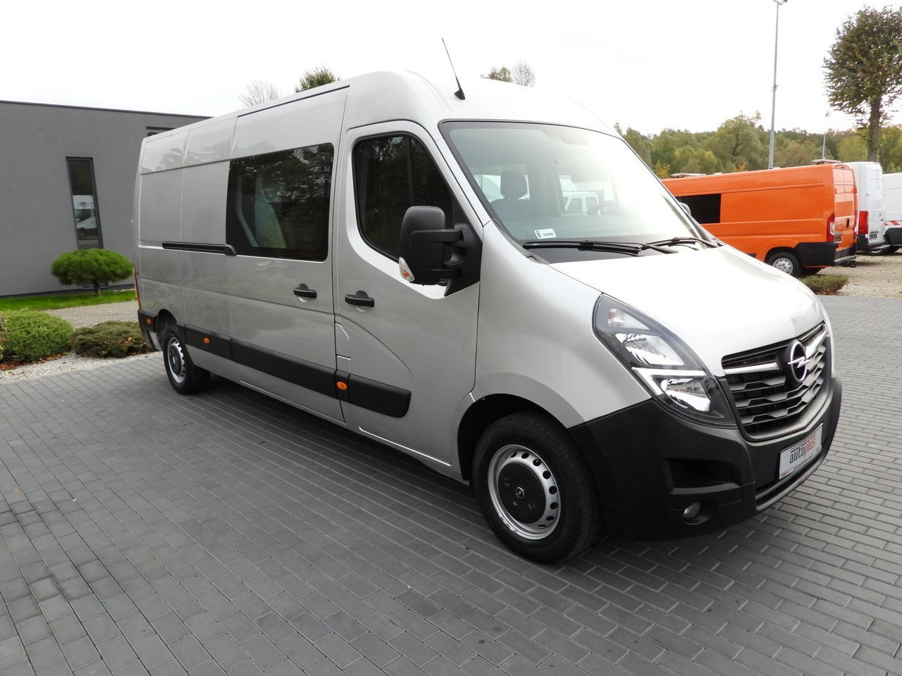 OPEL MOVANO BOX DELIVERY VAN 7 SEATS CRUISE CONTROL LED LIGHTS AIR CONDITIONING  180HP - Panel van: picture 4 OPEL MOVANO BOX DELIVERY VAN 7 SEATS CRUISE CONTROL LED LIGHTS AIR CONDITIONING  180HP - Panel van: picture 4