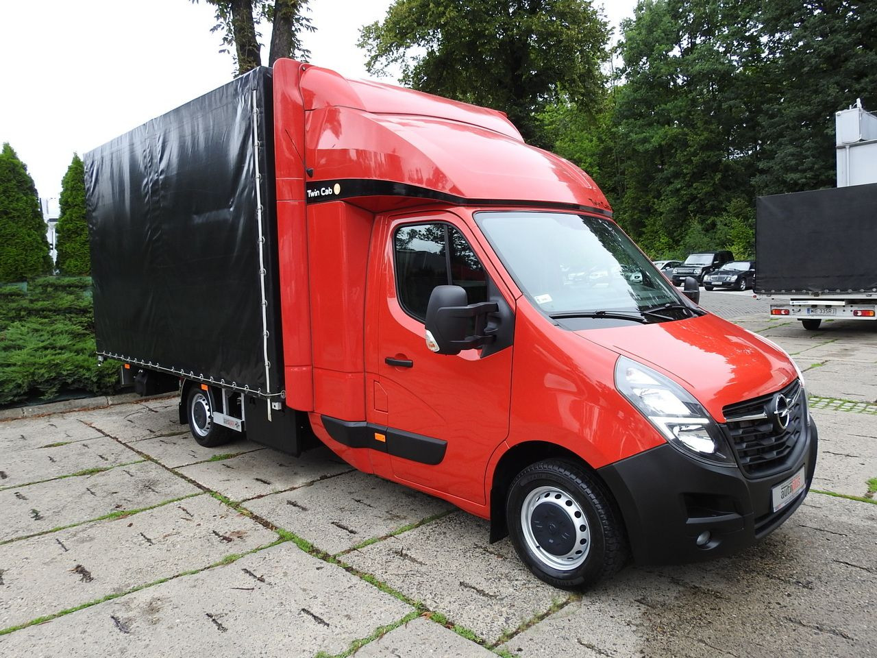 OPEL MOVANO TARPAULIN 10 PALLETS WEBASTO CRUISE CONTROL LED LIGHTS PNEUMATICS AIR CONDITIONING  165HP - Curtain side van: picture 4 OPEL MOVANO TARPAULIN 10 PALLETS WEBASTO CRUISE CONTROL LED LIGHTS PNEUMATICS AIR CONDITIONING  165HP - Curtain side van: picture 4