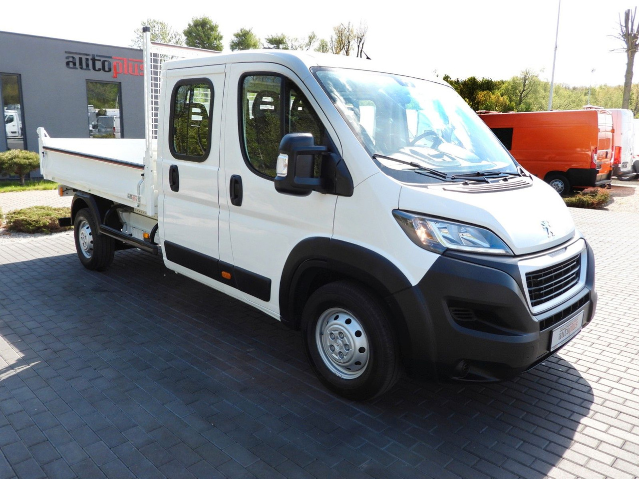Peugeot BOXER KIPPER DOPPELKABINE DOKA 7 SITZE TEMPOMAT - Tipper van, Combi van: picture 4 Peugeot BOXER KIPPER DOPPELKABINE DOKA 7 SITZE TEMPOMAT - Tipper van, Combi van: picture 4