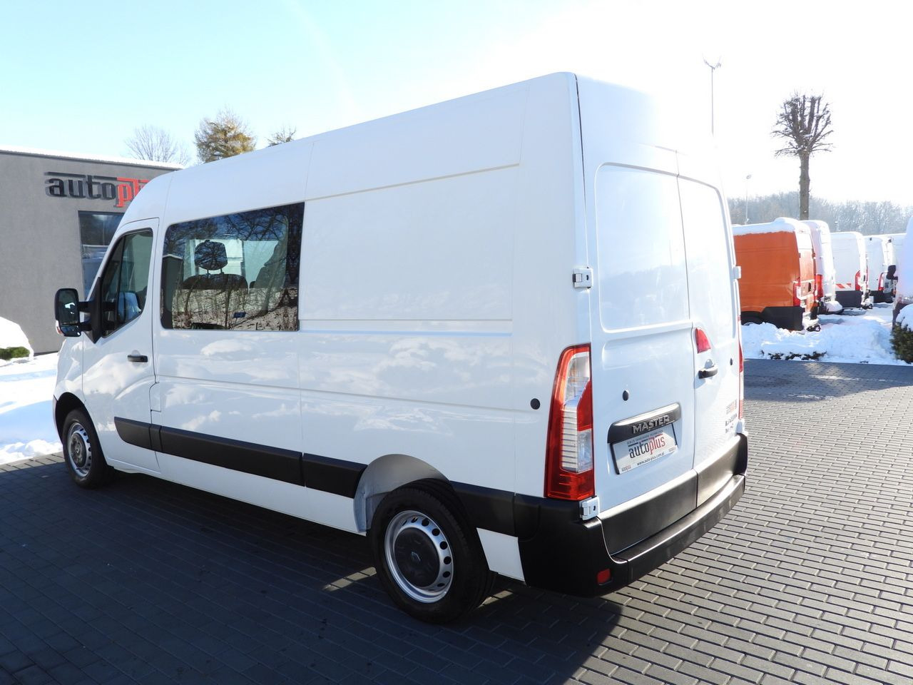 Small van RENAULT MASTER BOX DELIVERY VAN 7 SEATS CRUISE CONTROL AIR CONDITIONING 110HP: picture 10 Small van RENAULT MASTER BOX DELIVERY VAN 7 SEATS CRUISE CONTROL AIR CONDITIONING 110HP: picture 10