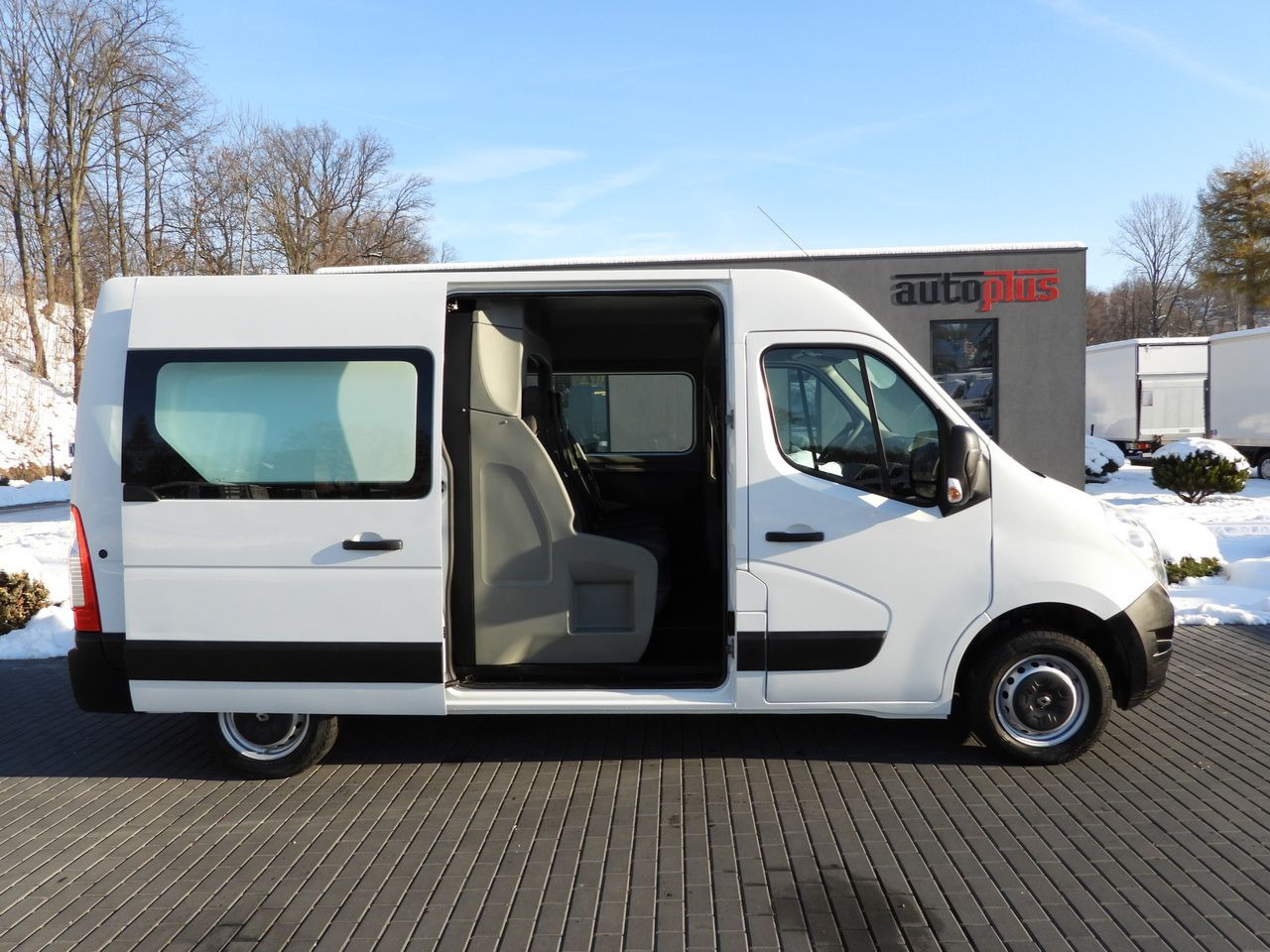 Small van RENAULT MASTER BOX DELIVERY VAN 7 SEATS CRUISE CONTROL AIR CONDITIONING 110HP: picture 8 Small van RENAULT MASTER BOX DELIVERY VAN 7 SEATS CRUISE CONTROL AIR CONDITIONING 110HP: picture 8
