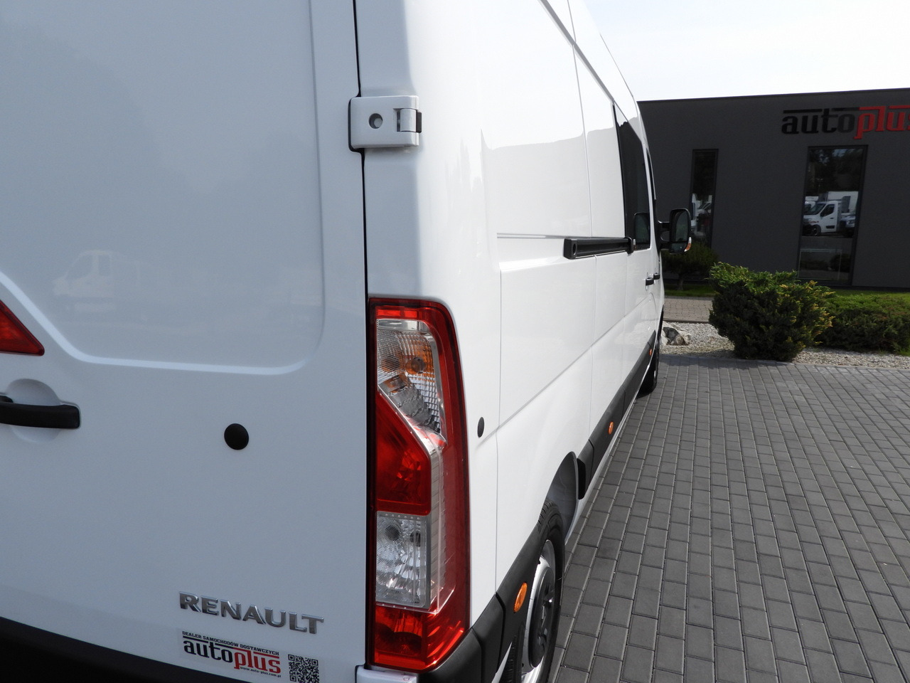 RENAULT MASTER  BOX DELIVERY VAN 7 SEATS CRUISE CONTROL NAVIGATION LED LIGHTS AIR CONDITIONING  140HP on lease RENAULT MASTER  BOX DELIVERY VAN 7 SEATS CRUISE CONTROL NAVIGATION LED LIGHTS AIR CONDITIONING  140HP: picture 17