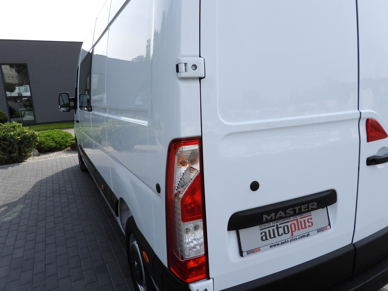 RENAULT MASTER  BOX DELIVERY VAN 7 SEATS CRUISE CONTROL NAVIGATION LED LIGHTS AIR CONDITIONING  140HP on lease RENAULT MASTER  BOX DELIVERY VAN 7 SEATS CRUISE CONTROL NAVIGATION LED LIGHTS AIR CONDITIONING  140HP: picture 16