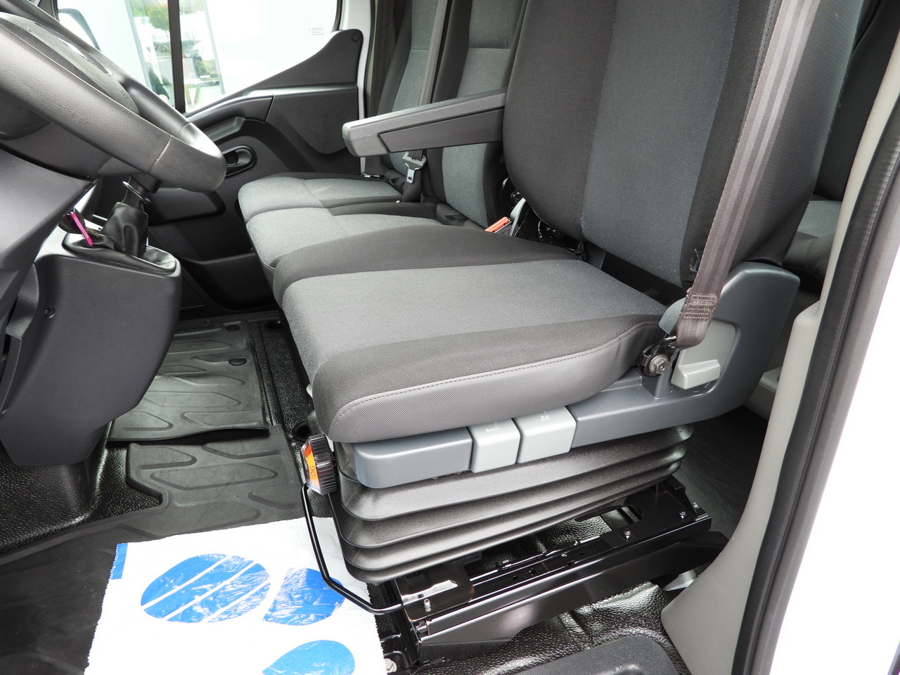 RENAULT MASTER  BOX DELIVERY VAN 7 SEATS CRUISE CONTROL NAVIGATION LED LIGHTS AIR CONDITIONING  140HP on lease RENAULT MASTER  BOX DELIVERY VAN 7 SEATS CRUISE CONTROL NAVIGATION LED LIGHTS AIR CONDITIONING  140HP: picture 29