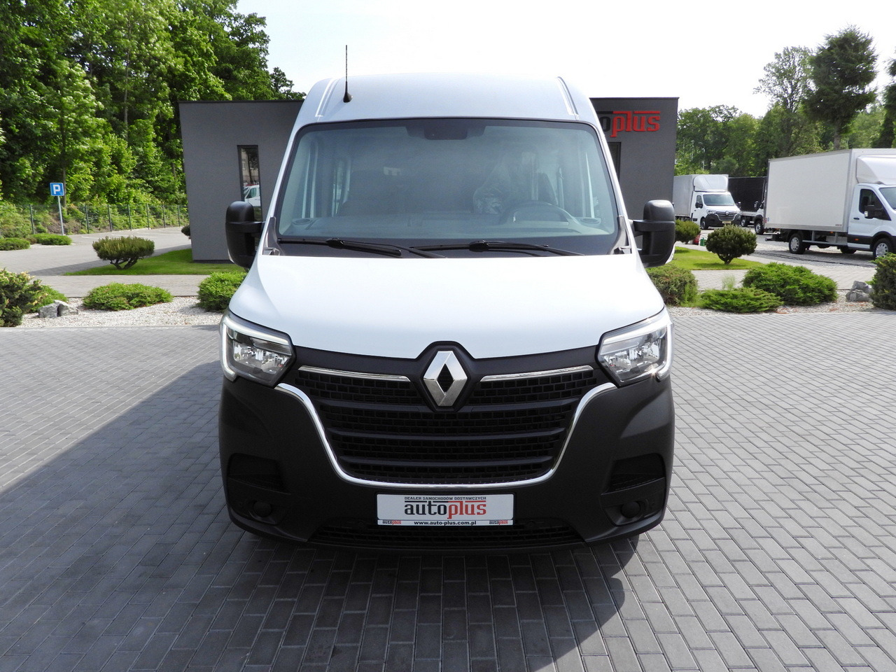 RENAULT MASTER BOX DELIVERY VAN 7 SEATS CRUISE CONTROL NAVIGATION LED LIGHTS AIR CONDITIONING 140HP - Panel van: picture 5 RENAULT MASTER BOX DELIVERY VAN 7 SEATS CRUISE CONTROL NAVIGATION LED LIGHTS AIR CONDITIONING 140HP - Panel van: picture 5