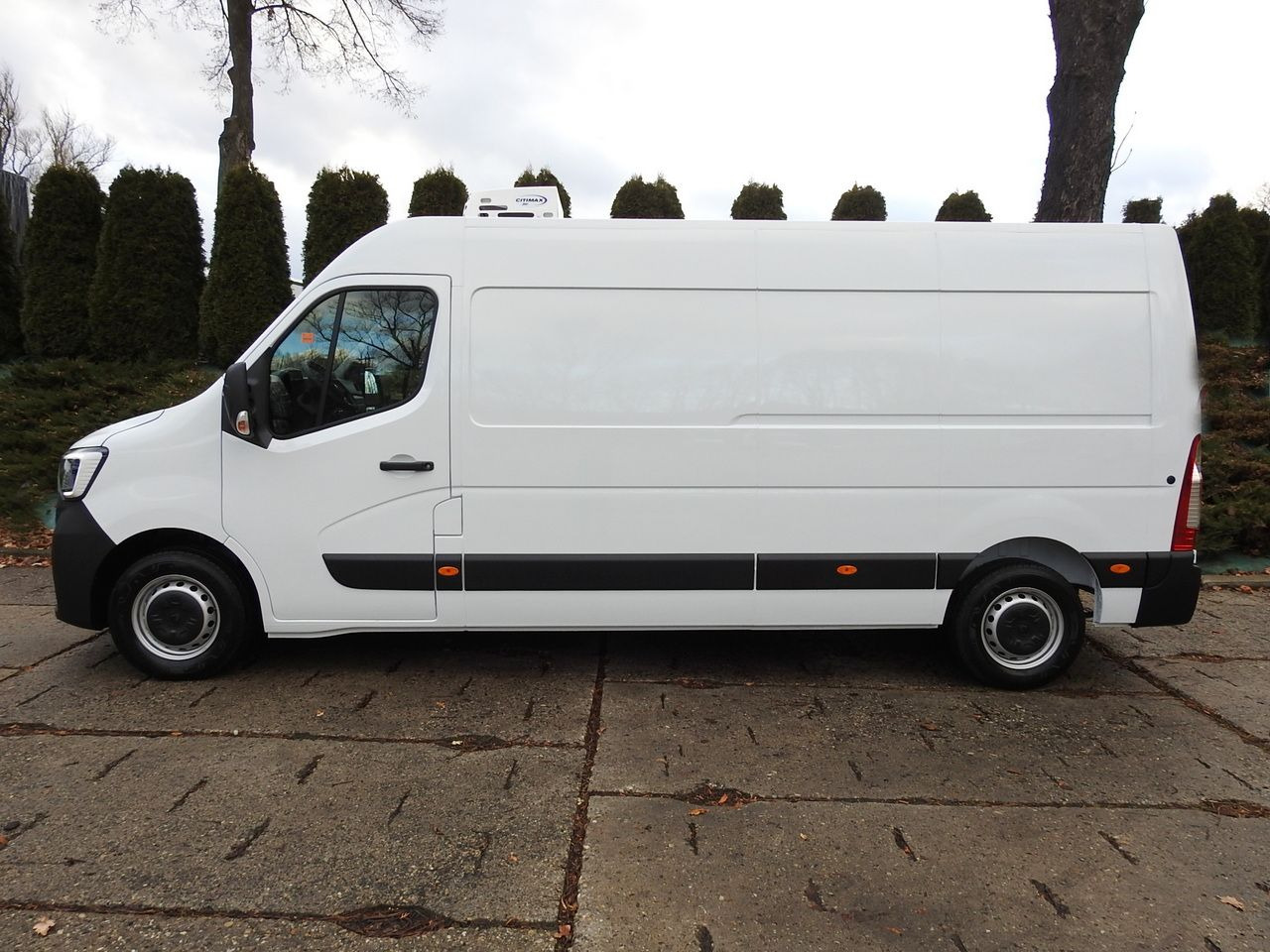 Refrigerated van RENAULT MASTER NEW REFRIGERATOR VAN -10*C AIR CONDITIONING MANUFACTURERS 135HP: picture 8 Refrigerated van RENAULT MASTER NEW REFRIGERATOR VAN -10*C AIR CONDITIONING MANUFACTURERS 135HP: picture 8