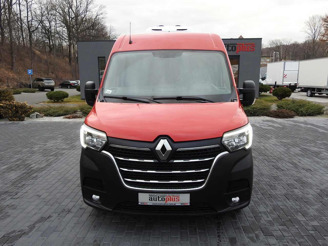 RENAULT MASTER REFRIGERATOR VAN 1*C CRUISE CONTROL AIR CONDITIONING LED LIGHTS  135HP - Refrigerated van: picture 5 RENAULT MASTER REFRIGERATOR VAN 1*C CRUISE CONTROL AIR CONDITIONING LED LIGHTS  135HP - Refrigerated van: picture 5