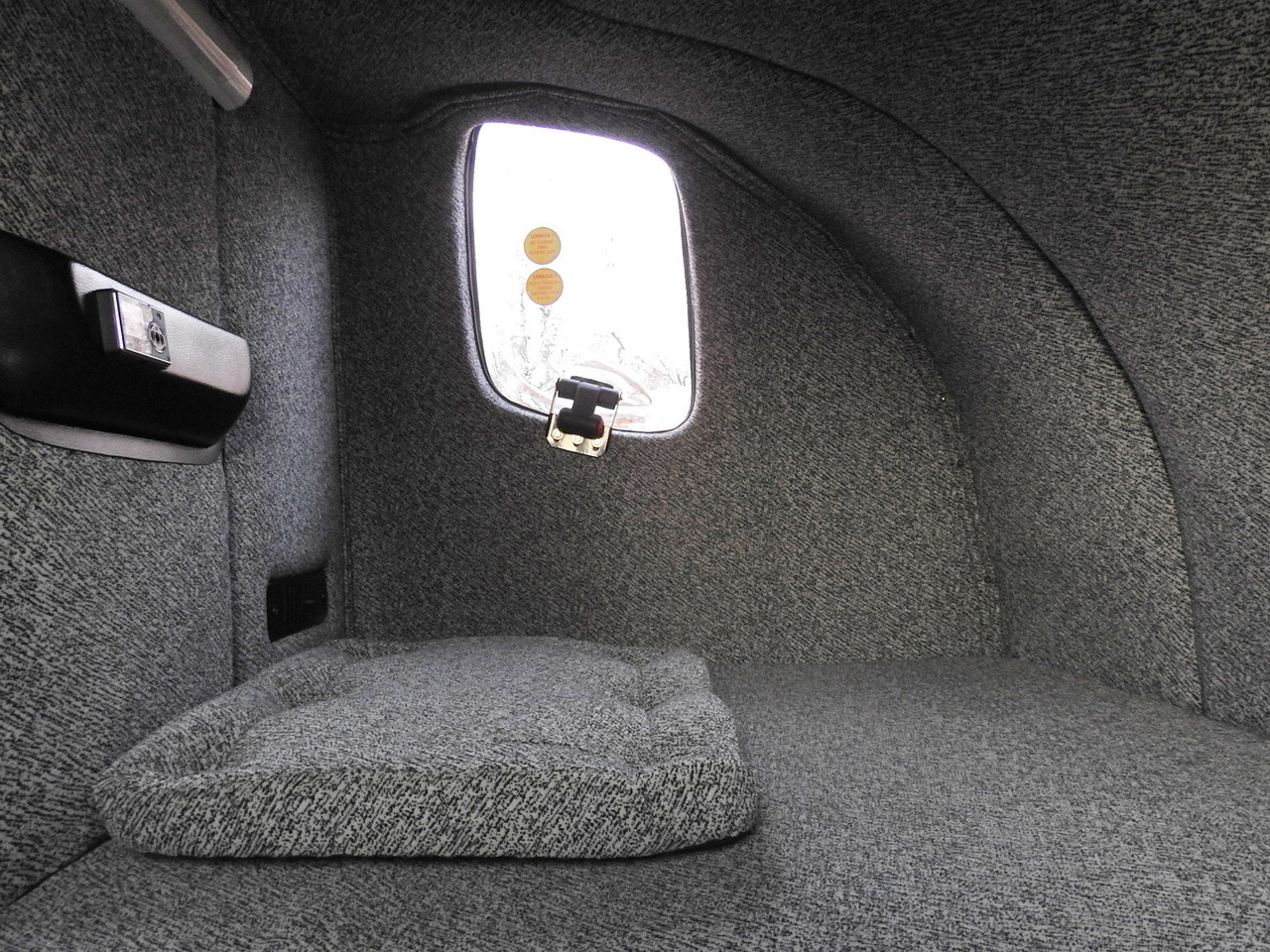 Curtain side van RENAULT MASTER TARPAULIN 10 PALLETS WEBASTO CRUISE CONTROL AIR CONDITIONING PNEUMATICS 170HP: picture 39 Curtain side van RENAULT MASTER TARPAULIN 10 PALLETS WEBASTO CRUISE CONTROL AIR CONDITIONING PNEUMATICS 170HP: picture 39