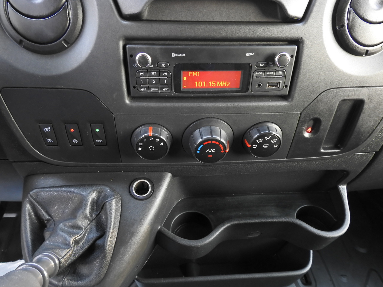 Curtain side van RENAULT MASTER TARPAULIN 10 PALLETS WEBASTO CRUISE CONTROL AIR CONDITIONING PNEUMATICS 170HP: picture 35 Curtain side van RENAULT MASTER TARPAULIN 10 PALLETS WEBASTO CRUISE CONTROL AIR CONDITIONING PNEUMATICS 170HP: picture 35