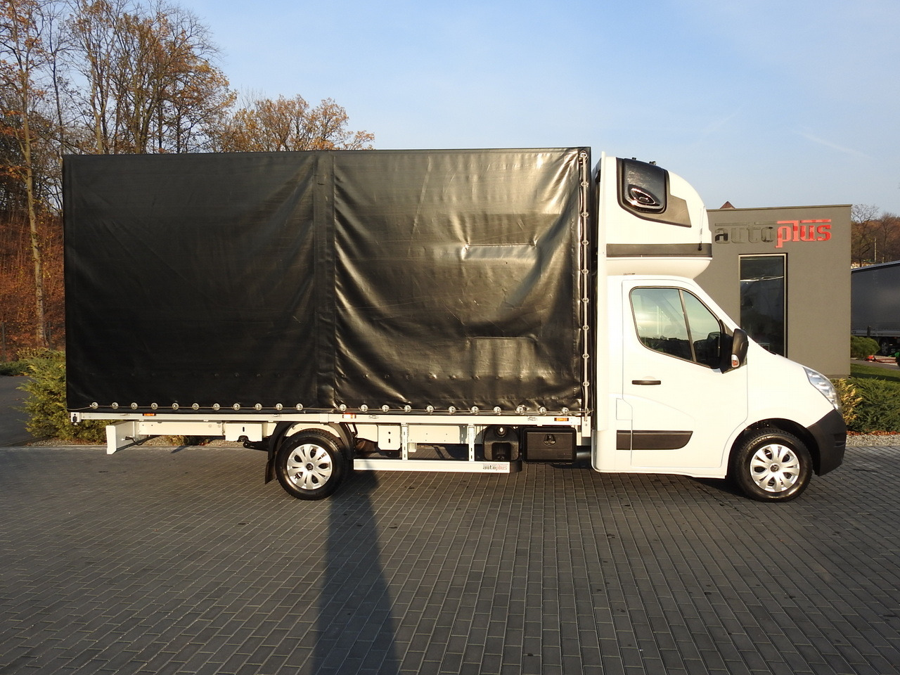 Curtain side van RENAULT MASTER TARPAULIN 10 PALLETS WEBASTO CRUISE CONTROL AIR CONDITIONING PNEUMATICS 170HP: picture 7 Curtain side van RENAULT MASTER TARPAULIN 10 PALLETS WEBASTO CRUISE CONTROL AIR CONDITIONING PNEUMATICS 170HP: picture 7
