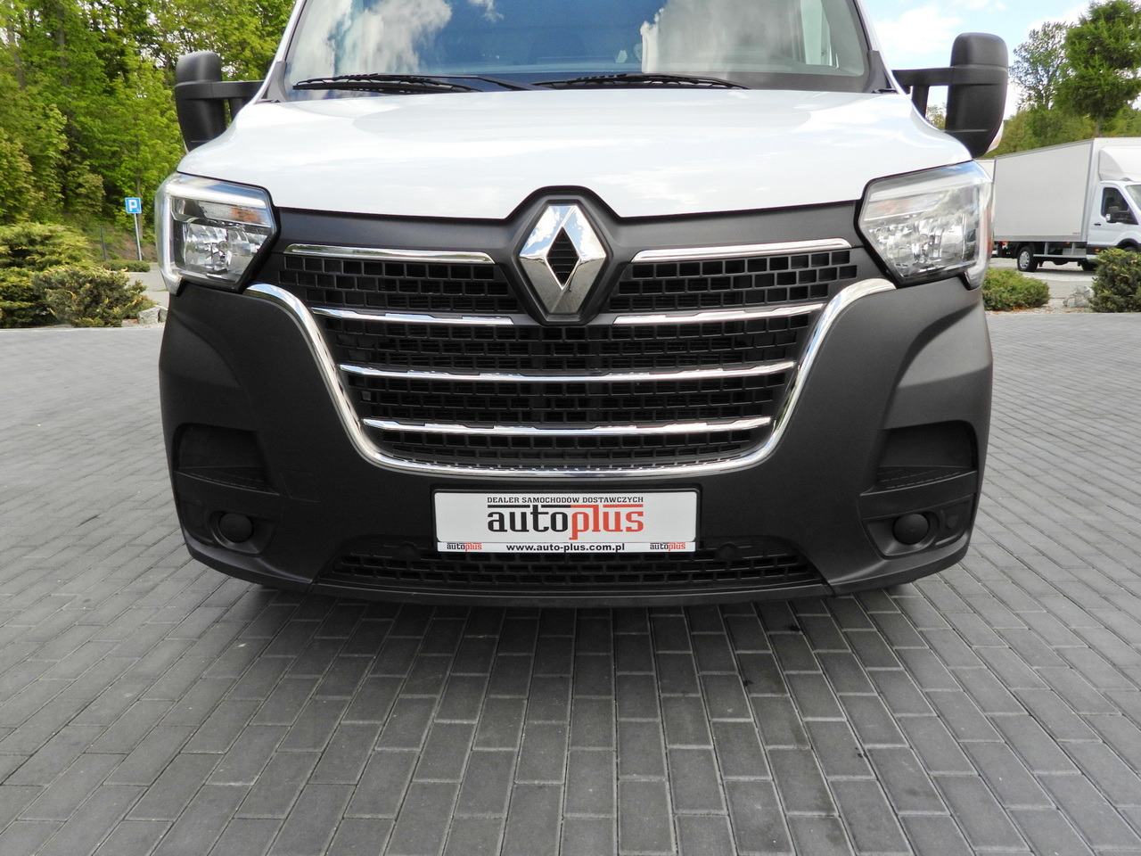 Curtain side van RENAULT MASTER TARPAULIN 10 PALLETS WEBASTO CRUISE CONTROL LED LIGHTS PNEUMATICS AIR CONDITIONING 165HP: picture 13 Curtain side van RENAULT MASTER TARPAULIN 10 PALLETS WEBASTO CRUISE CONTROL LED LIGHTS PNEUMATICS AIR CONDITIONING 165HP: picture 13