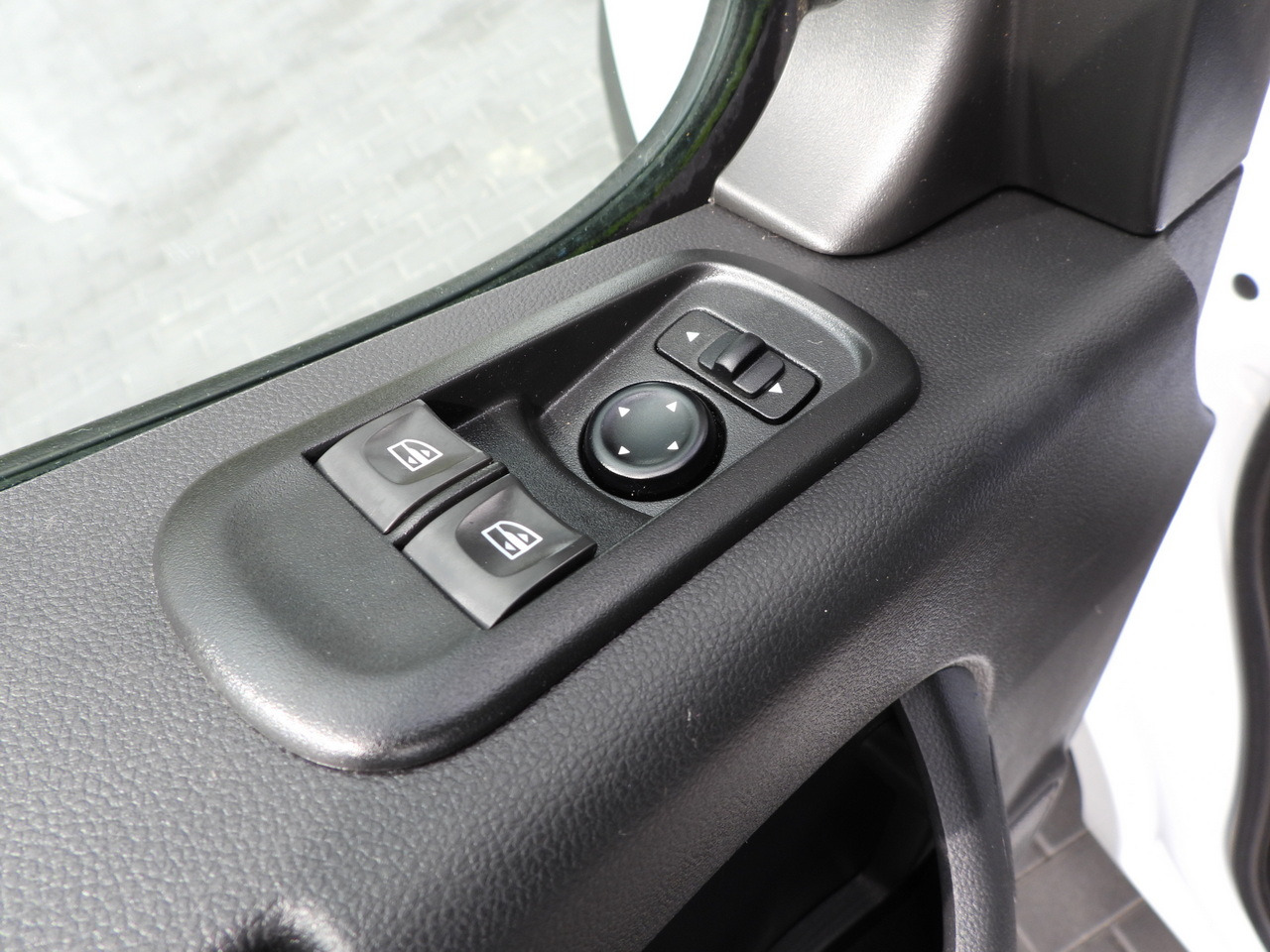 Curtain side van RENAULT MASTER TARPAULIN 10 PALLETS WEBASTO CRUISE CONTROL LED LIGHTS PNEUMATICS AIR CONDITIONING 165HP: picture 28 Curtain side van RENAULT MASTER TARPAULIN 10 PALLETS WEBASTO CRUISE CONTROL LED LIGHTS PNEUMATICS AIR CONDITIONING 165HP: picture 28