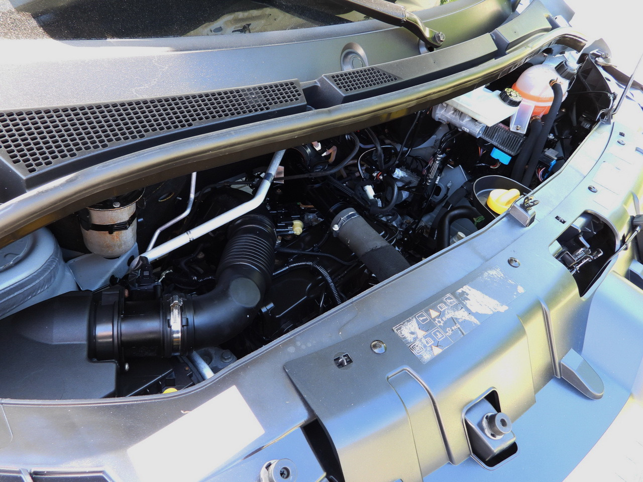 Curtain side van RENAULT MASTER TARPAULIN 10 PALLETS WEBASTO CRUISE CONTROL LED LIGHTS PNEUMATICS AIR CONDITIONING 165HP: picture 27 Curtain side van RENAULT MASTER TARPAULIN 10 PALLETS WEBASTO CRUISE CONTROL LED LIGHTS PNEUMATICS AIR CONDITIONING 165HP: picture 27