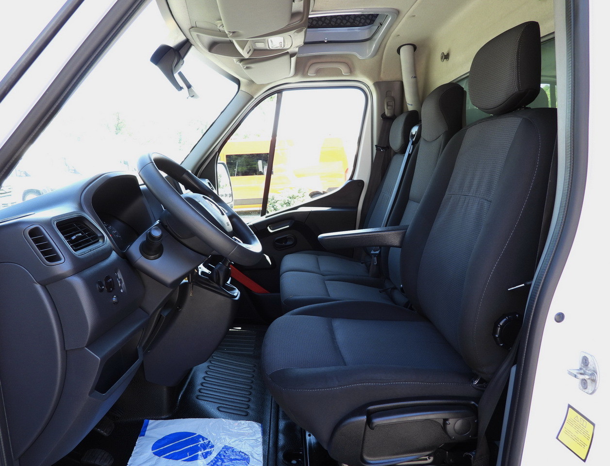 Curtain side van RENAULT MASTER  TARPAULIN 10 PALLETS WEBASTO CRUISE CONTROL LED LIGHTS PNEUMATICS AIR CONDITIONING  165HP: picture 28