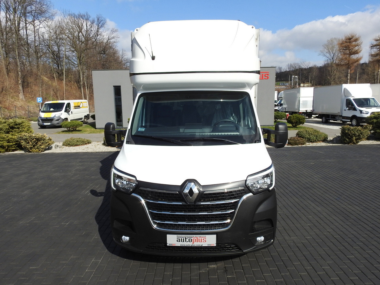 RENAULT MASTER TARPAULIN 10 PALLETS WEBASTO CRUISE CONTROL LED LIGHTS PNEUMATICS AIR CONDITIONING 165HP - Curtain side van: picture 5 RENAULT MASTER TARPAULIN 10 PALLETS WEBASTO CRUISE CONTROL LED LIGHTS PNEUMATICS AIR CONDITIONING 165HP - Curtain side van: picture 5