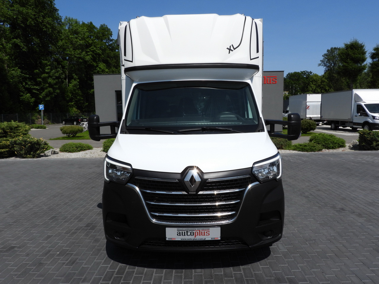 RENAULT MASTER TARPAULIN LIFT 10 PALLETS WEBASTO CRUISE CONTROL LED LIGHTS PNEUMATICS AIR CONDITIONING 165HP - Curtain side van: picture 5 RENAULT MASTER TARPAULIN LIFT 10 PALLETS WEBASTO CRUISE CONTROL LED LIGHTS PNEUMATICS AIR CONDITIONING 165HP - Curtain side van: picture 5