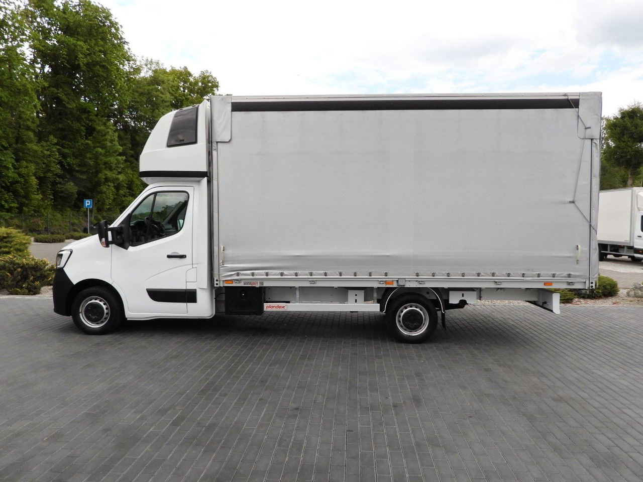 Curtain side van Renault MASTER  PRITSCHE PLANE 10 PALETTEN TEMPOMAT  A/C: picture 9