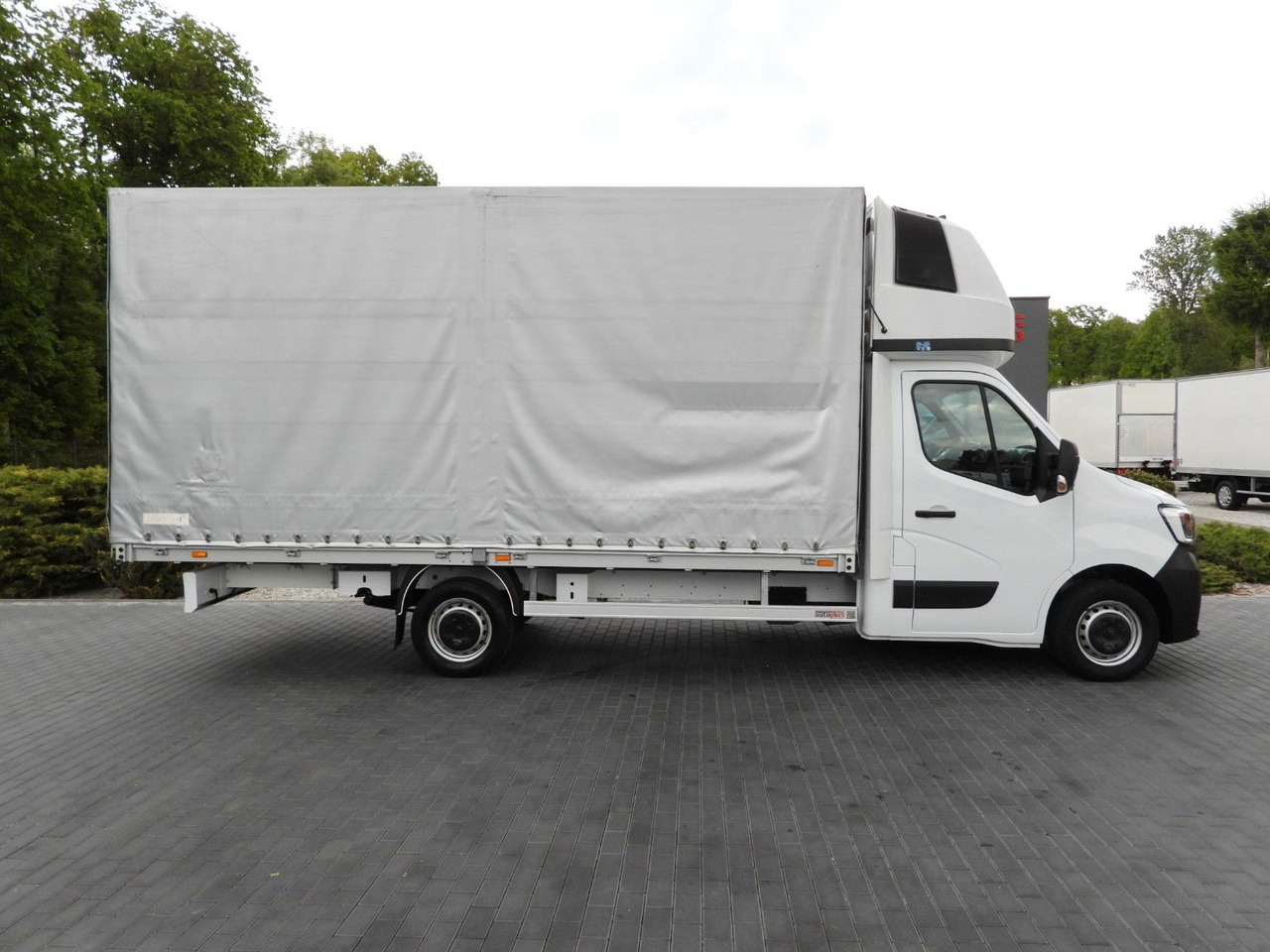Curtain side van Renault MASTER  PRITSCHE PLANE 10 PALETTEN TEMPOMAT  A/C: picture 7