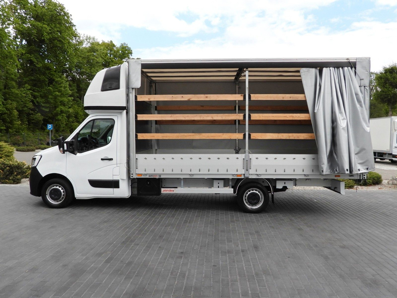 Curtain side van Renault MASTER  PRITSCHE PLANE 10 PALETTEN TEMPOMAT  A/C: picture 8