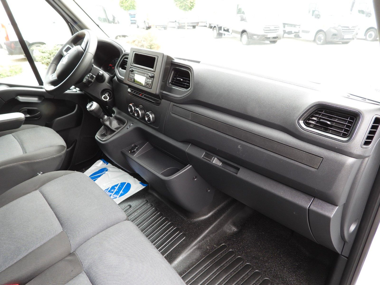 Curtain side van Renault MASTER  PRITSCHE PLANE 10 PALETTEN TEMPOMAT  A/C: picture 27